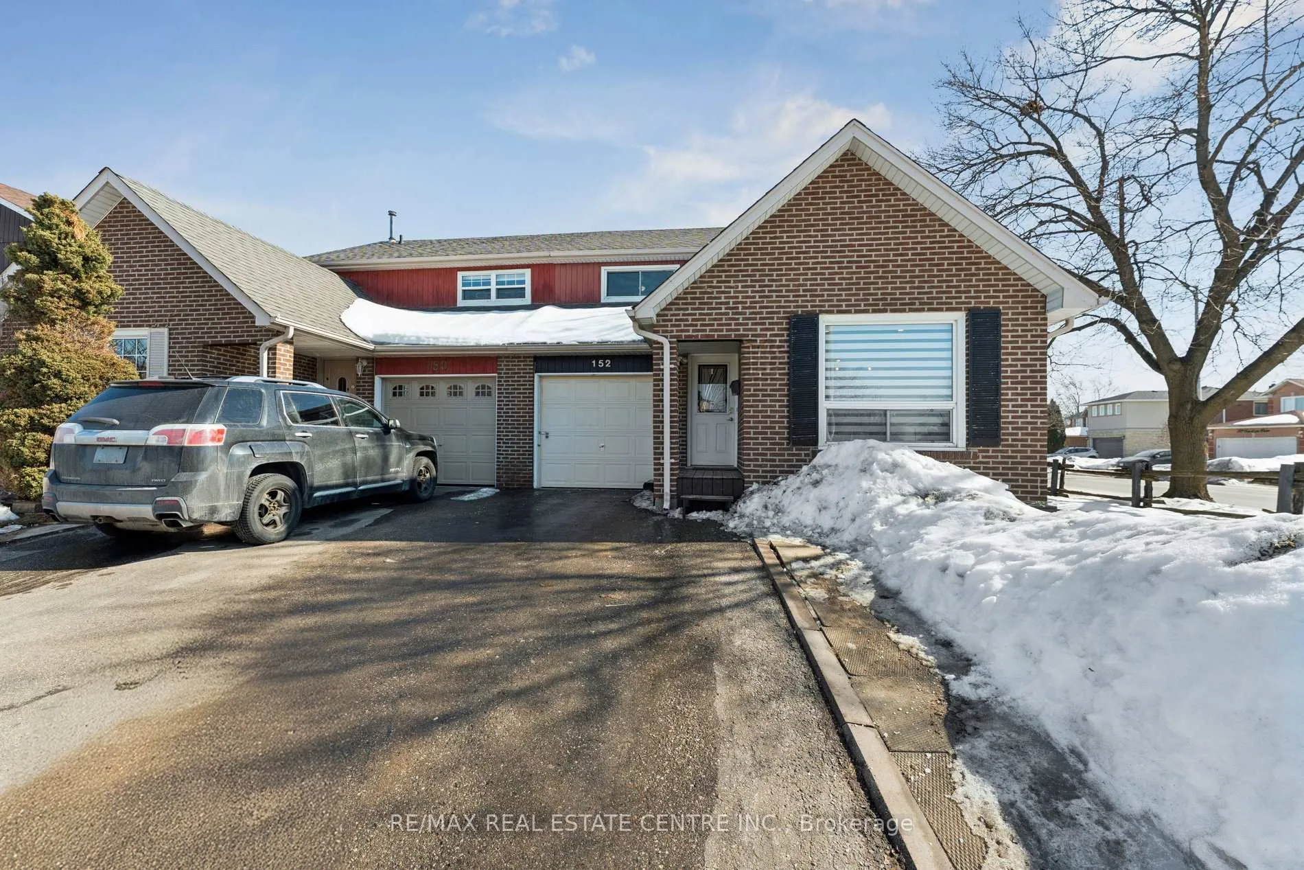 Photo 2 of 152 Primrose Crescent, Brampton, Heart Lake West — HOMEH