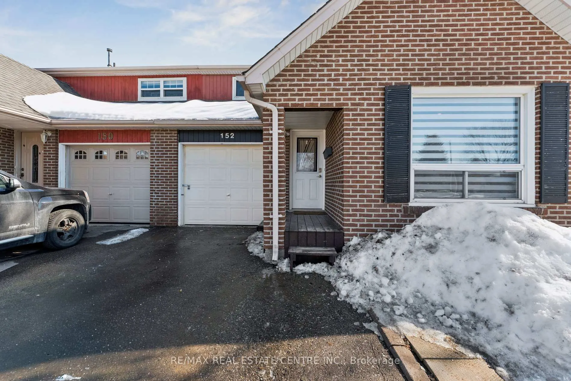 Photo 3 of 152 Primrose Crescent, Brampton, Heart Lake West — HOMEH