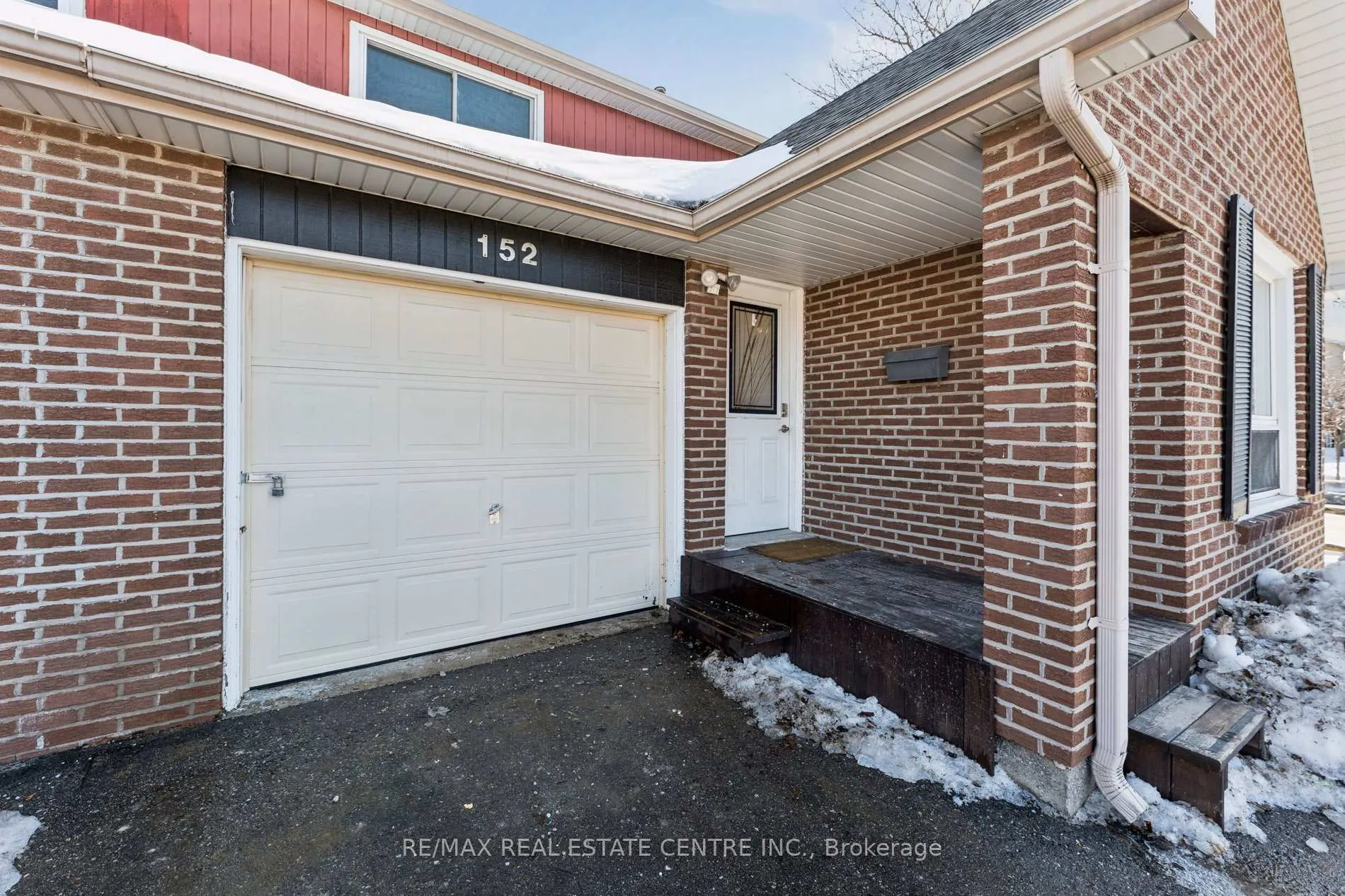Photo 4 of 152 Primrose Crescent, Brampton, Heart Lake West — HOMEH