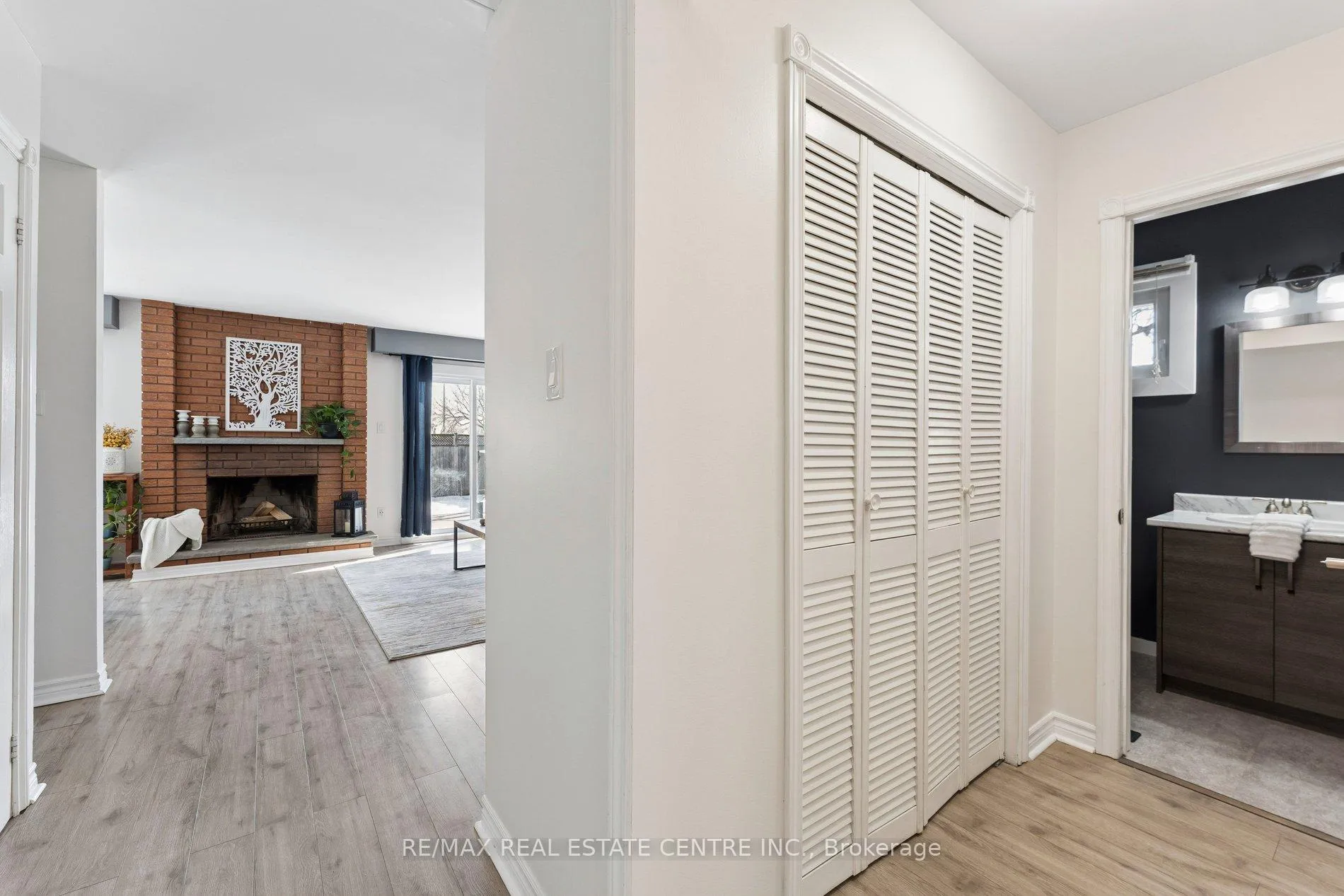 Photo 6 of 152 Primrose Crescent, Brampton, Heart Lake West — HOMEH