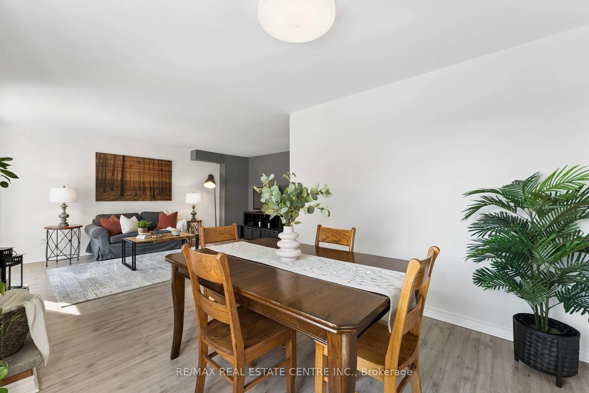 Photo 14 of 152 Primrose Crescent, Brampton, Heart Lake West — HOMEH