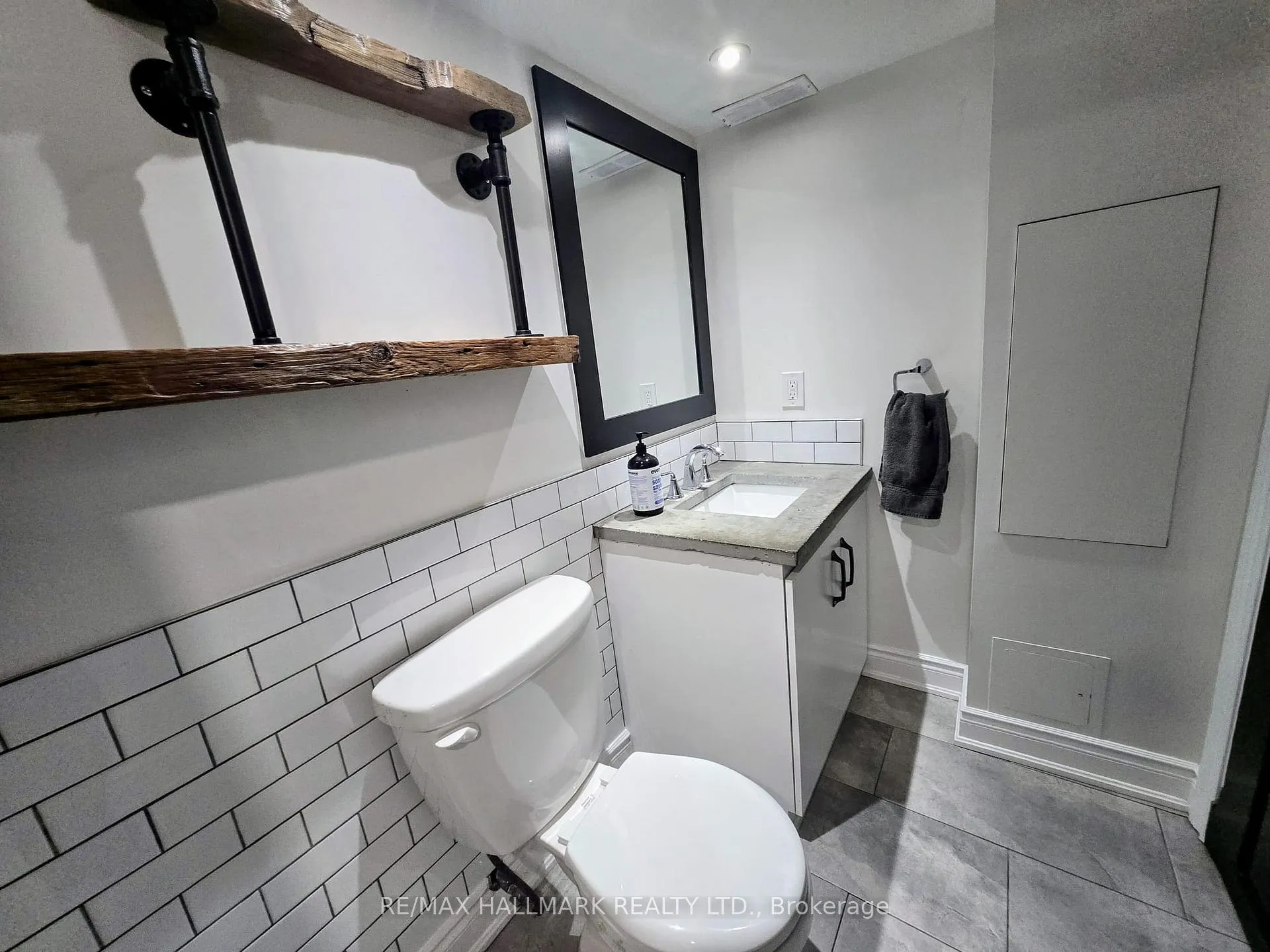 Photo 28 of Unit A, 1381 Queen Street, Toronto, Greenwood-Coxwell — HOMEH