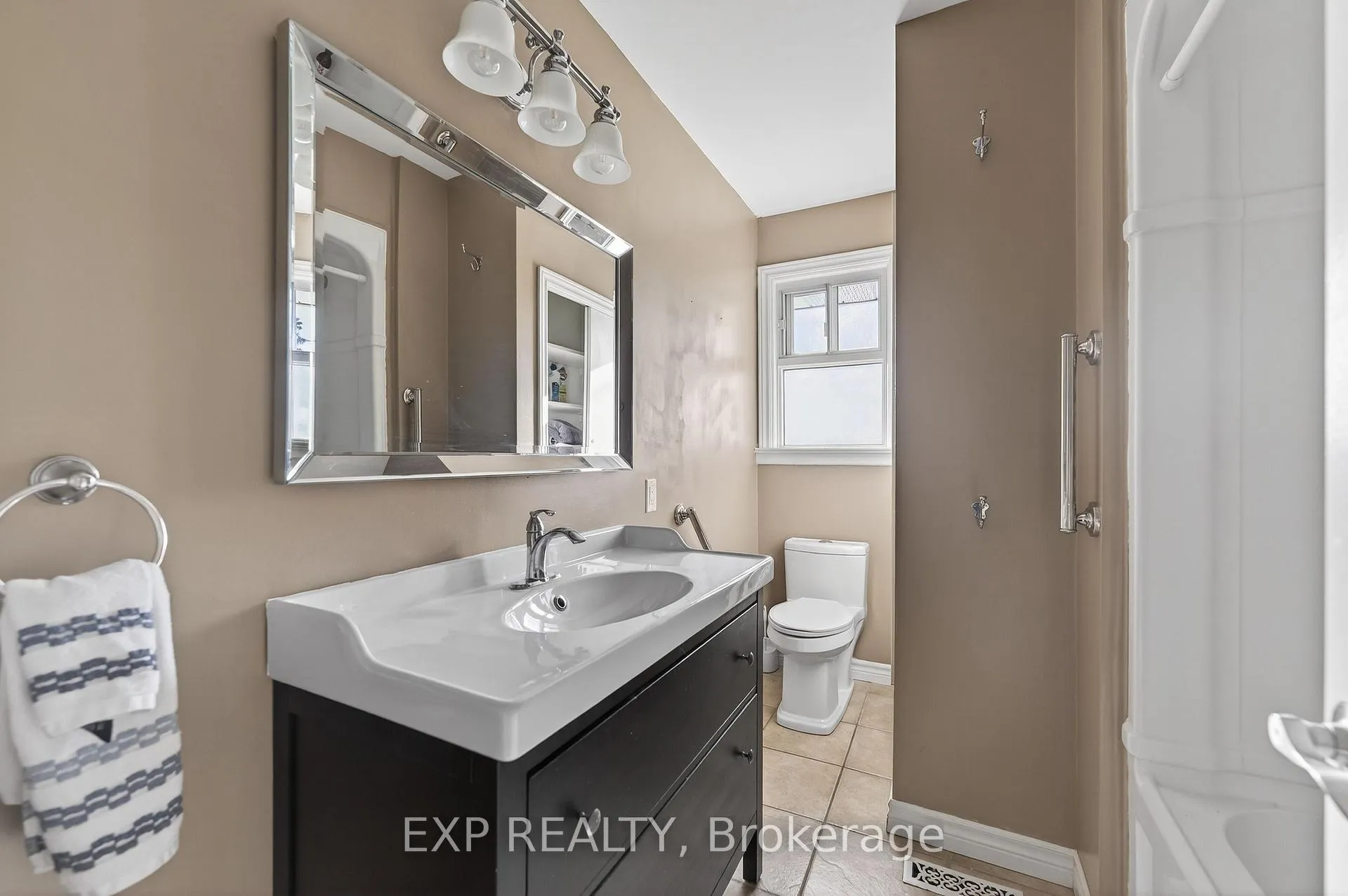 Photo 18 of 55 Parkdale Drive, Thorold, Thorold Downtown — HOMEH