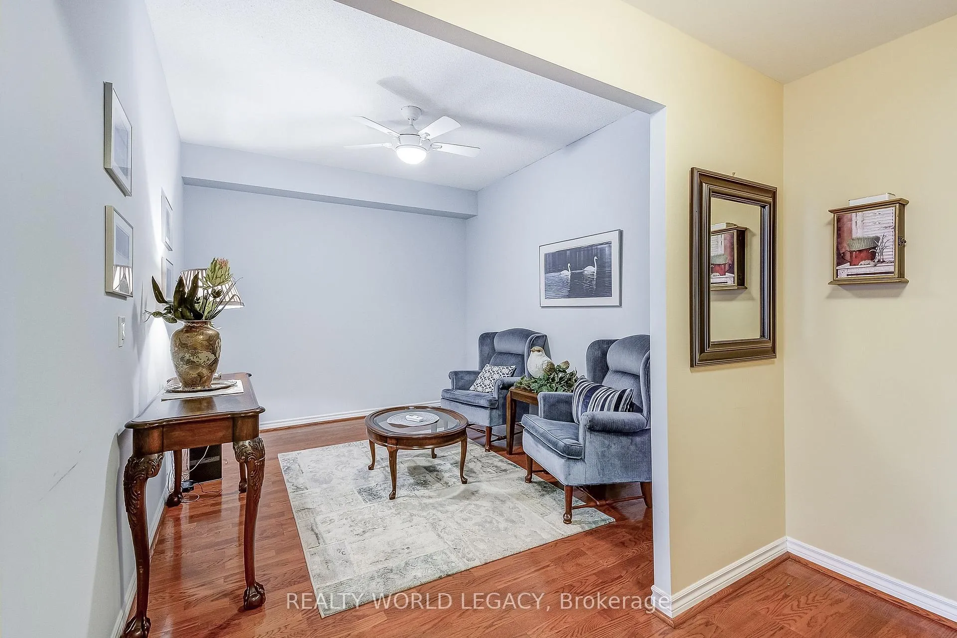 Photo 3 of Unit 2509, 100 Burloak Drive, Burlington, Appleby — HOMEH