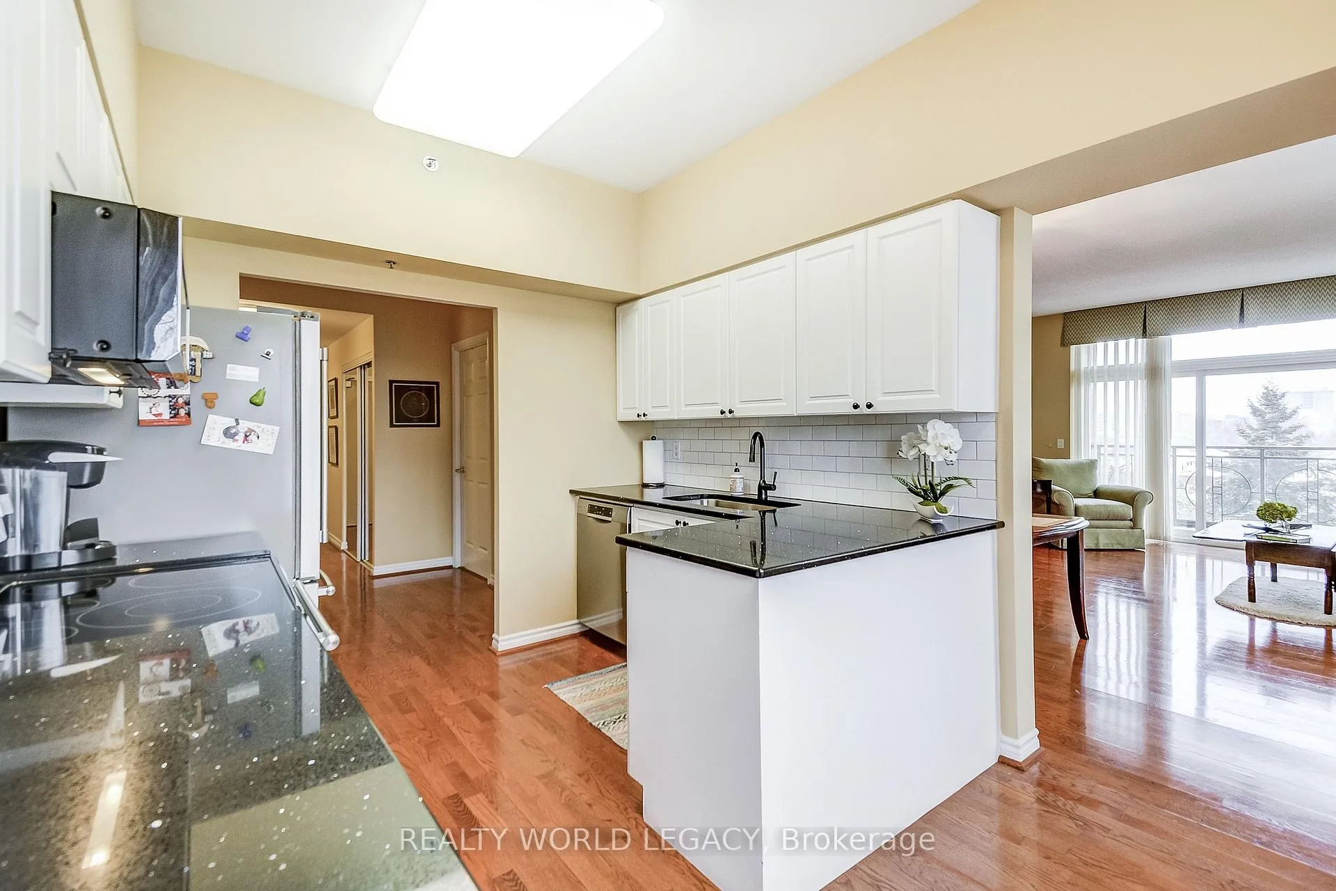 Photo 10 of Unit 2509, 100 Burloak Drive, Burlington, Appleby — HOMEH