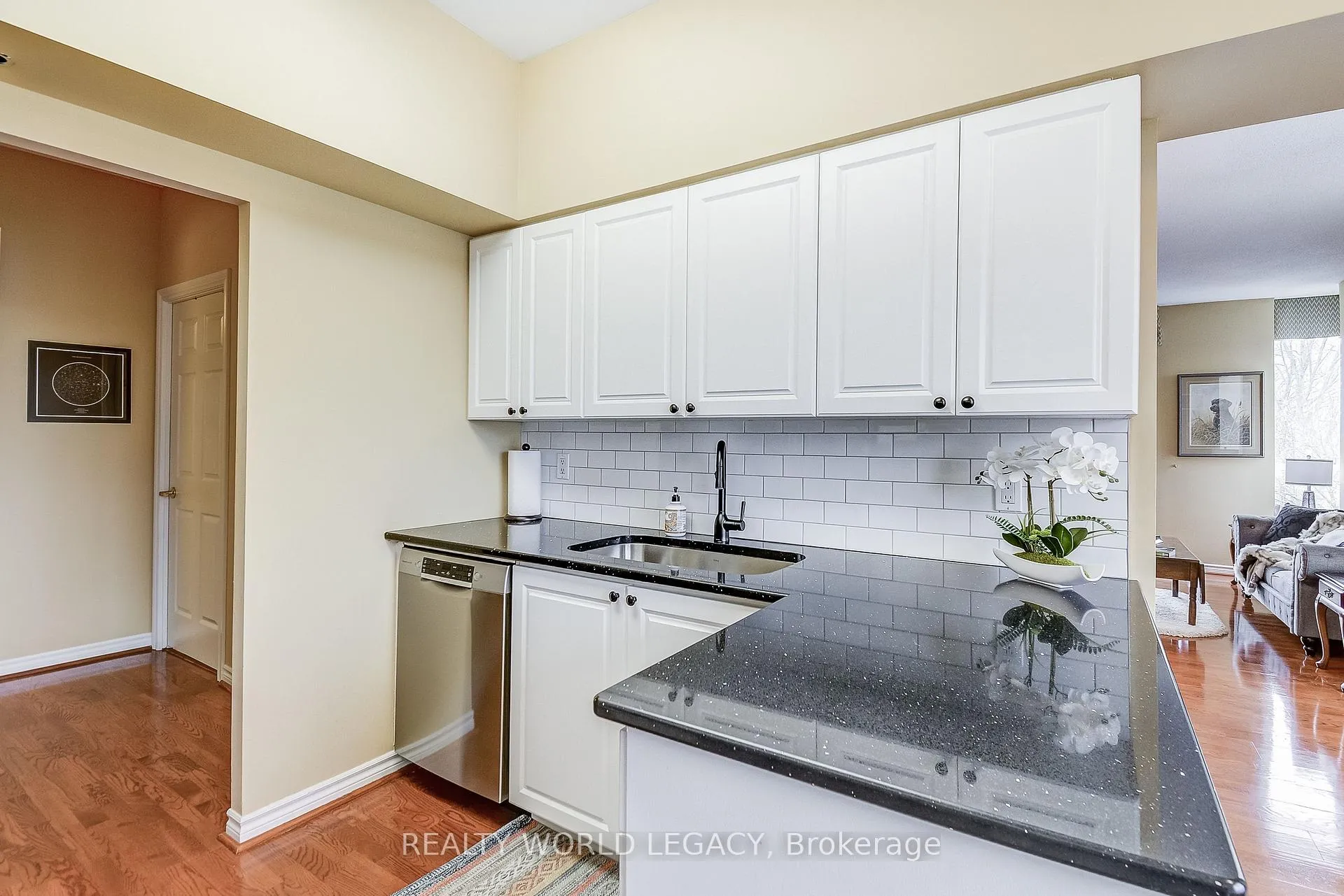 Photo 11 of Unit 2509, 100 Burloak Drive, Burlington, Appleby — HOMEH