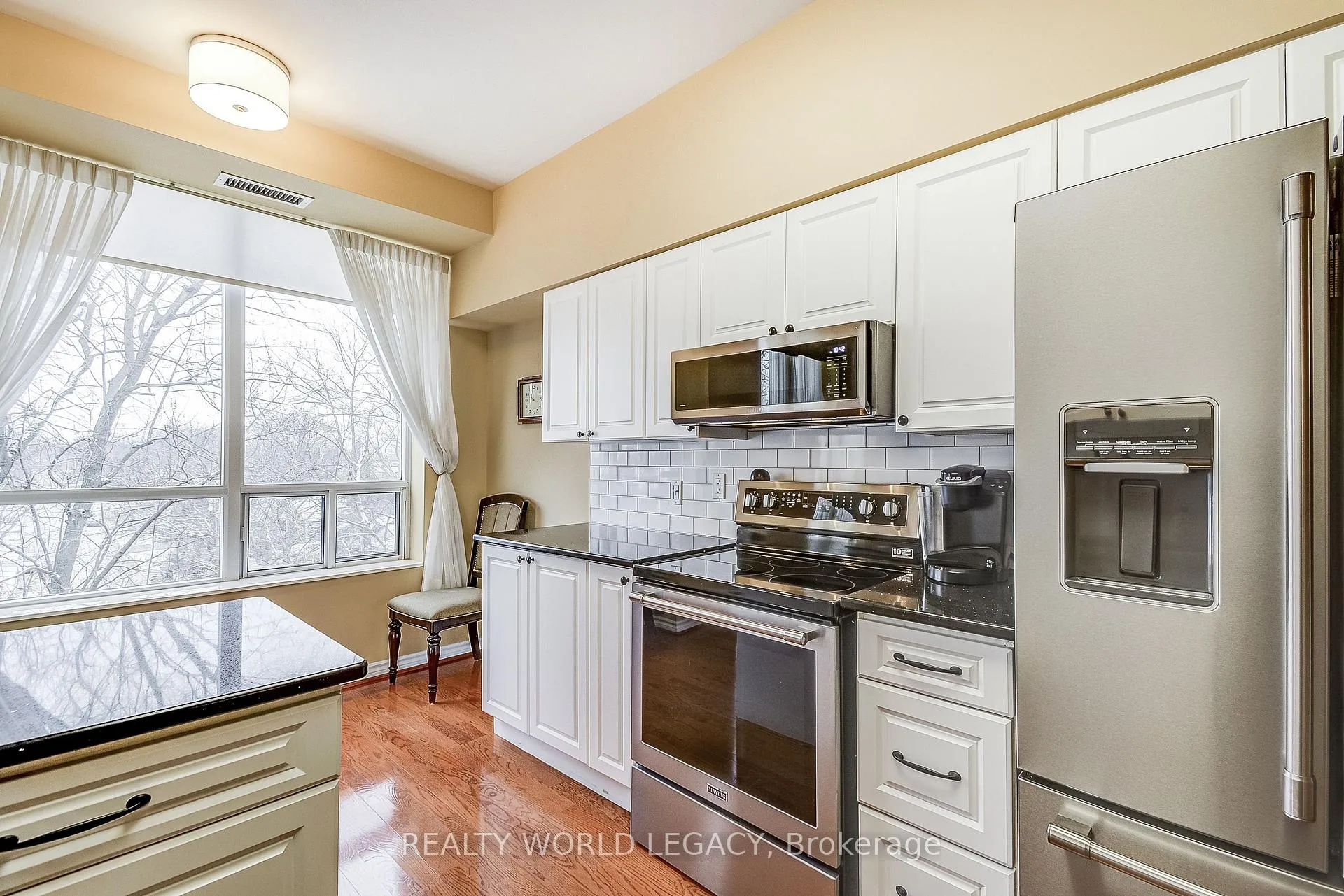 Photo 12 of Unit 2509, 100 Burloak Drive, Burlington, Appleby — HOMEH
