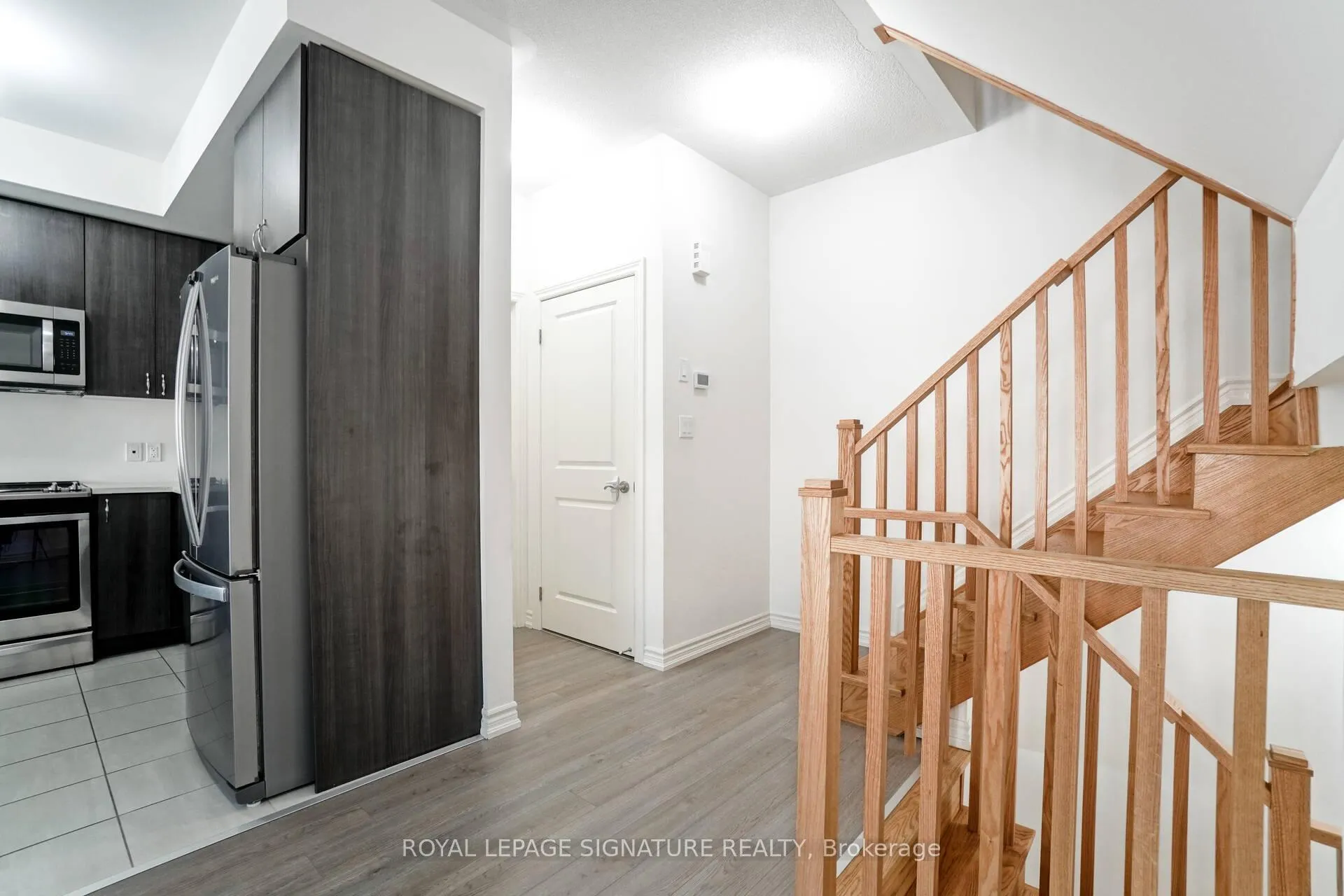 Photo 5 of Unit 24, 2466 Mayapple Crossing Drive, Pickering, Duffin Heights — HOMEH
