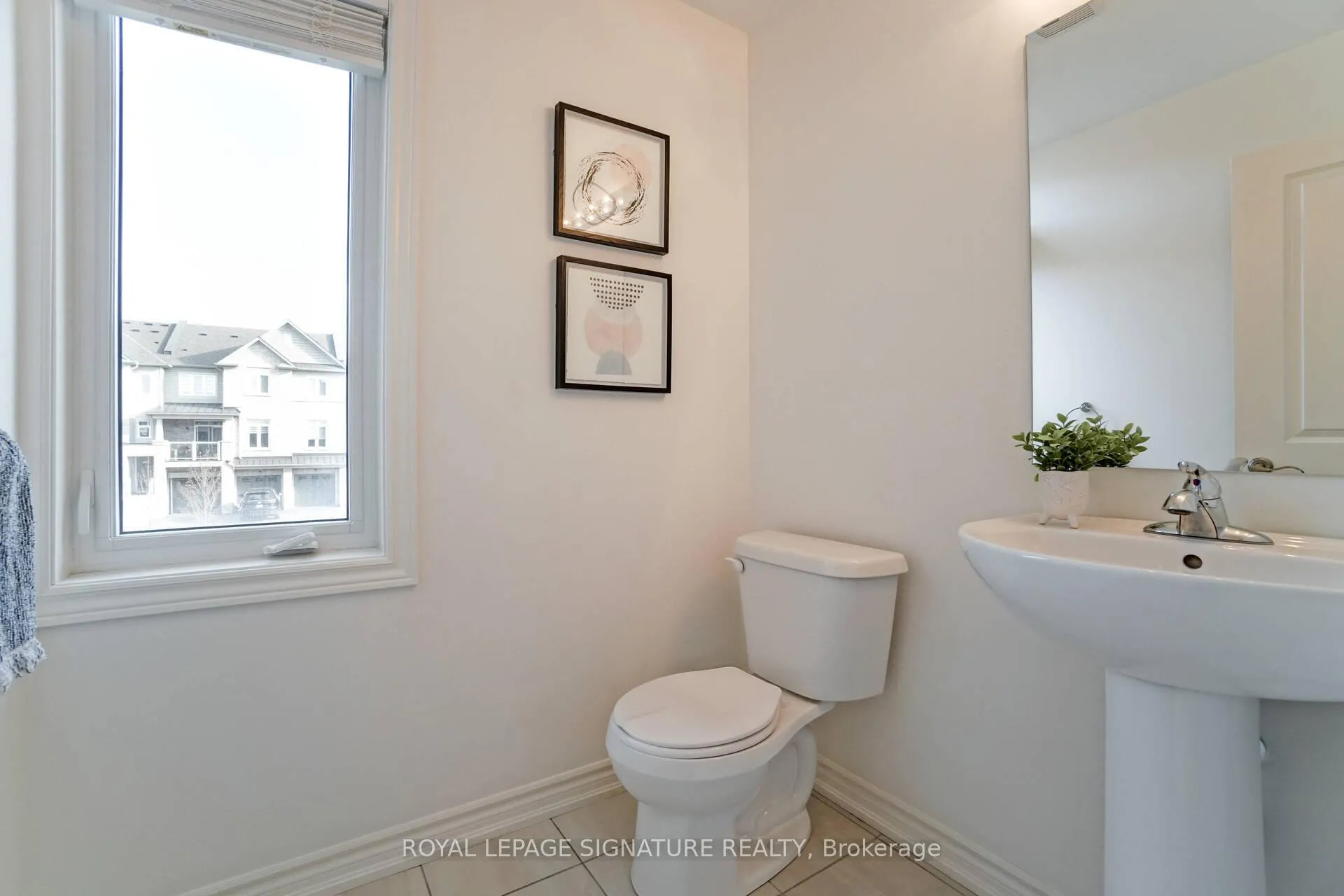 Photo 16 of Unit 24, 2466 Mayapple Crossing Drive, Pickering, Duffin Heights — HOMEH