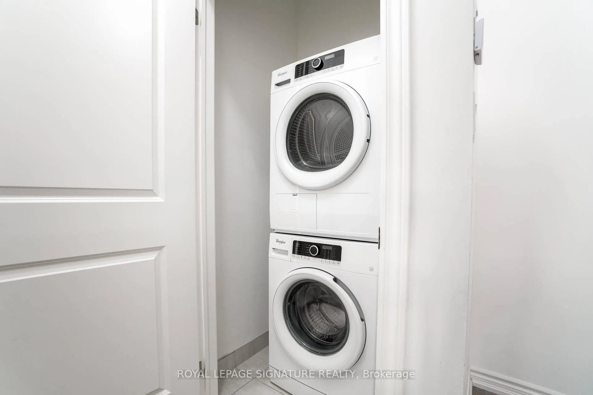 Photo 17 of Unit 24, 2466 Mayapple Crossing Drive, Pickering, Duffin Heights — HOMEH