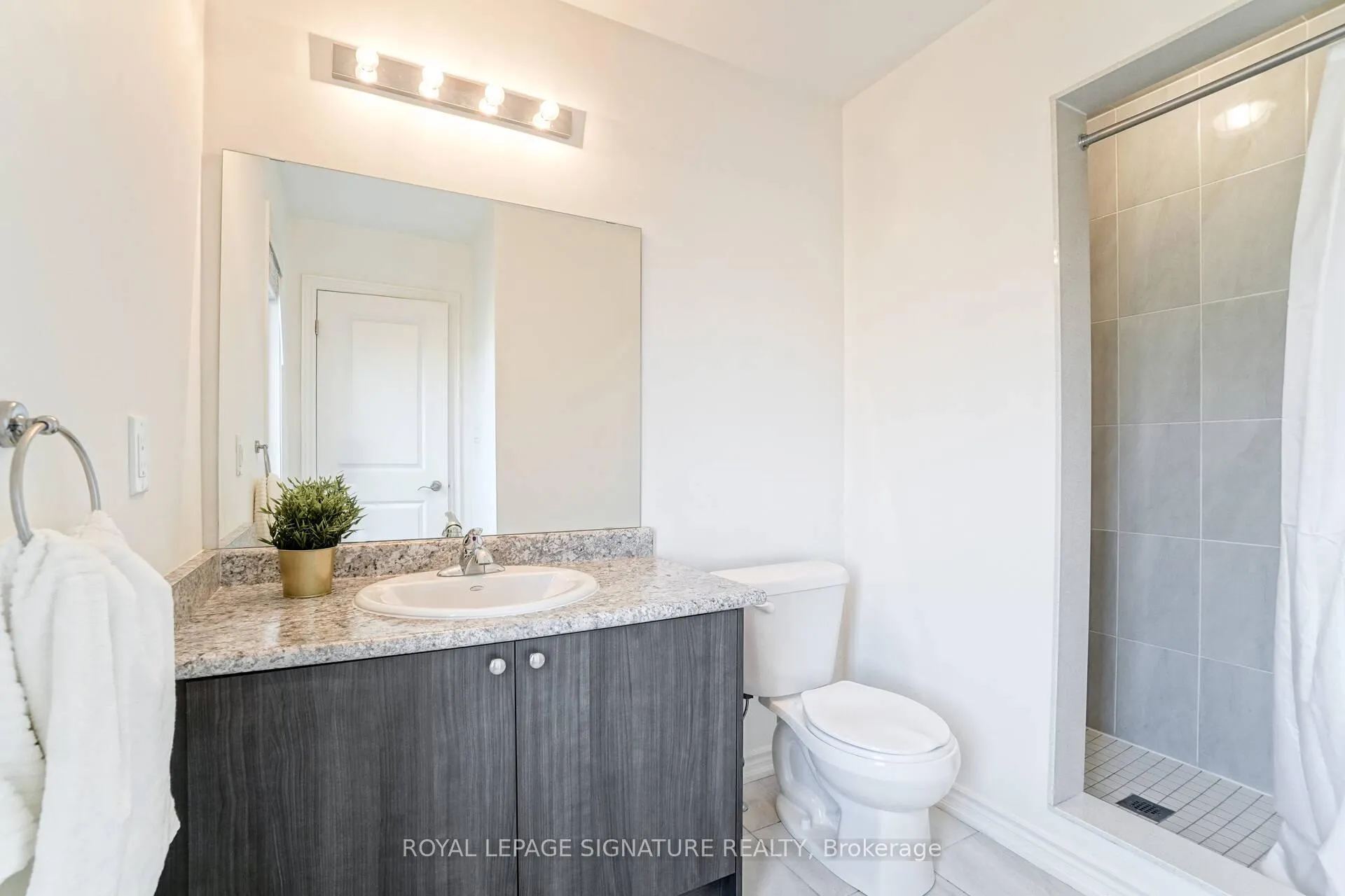 Photo 23 of Unit 24, 2466 Mayapple Crossing Drive, Pickering, Duffin Heights — HOMEH