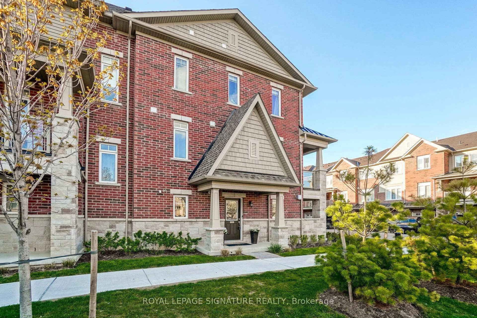 Photo 33 of Unit 24, 2466 Mayapple Crossing Drive, Pickering, Duffin Heights — HOMEH