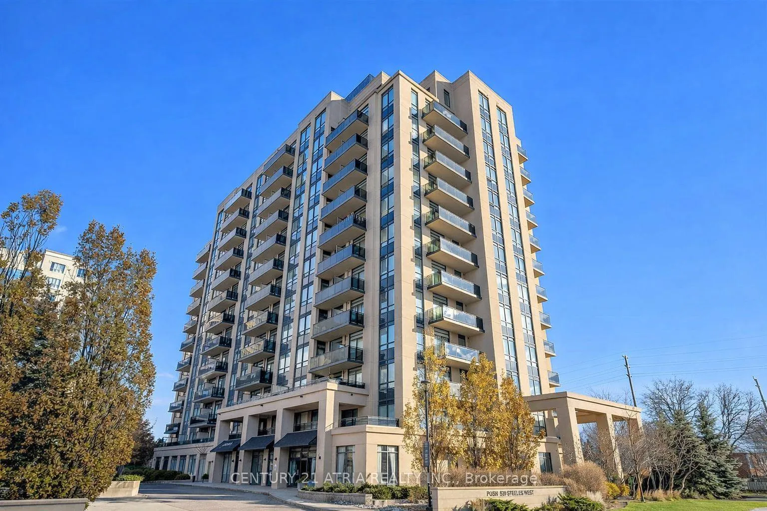 Front of Unit 810, 520 Steeles Avenue W