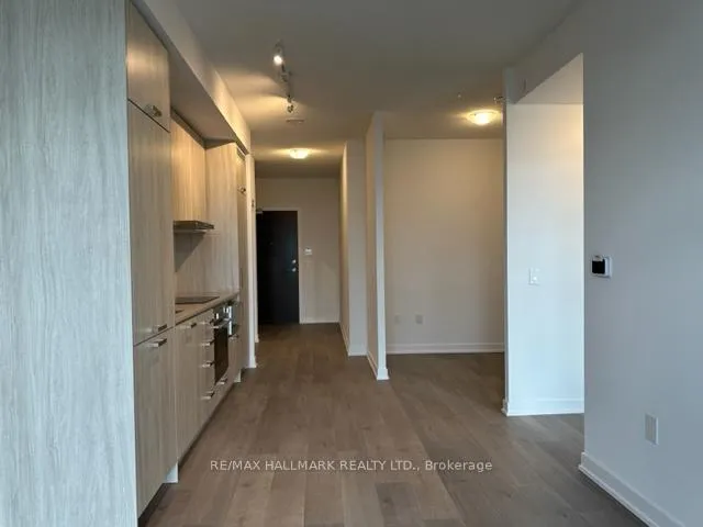 Photo 5 of Unit 822, 38 Honeycrisp Crescent, Vaughan, Vaughan Corporate Centre — HOMEH