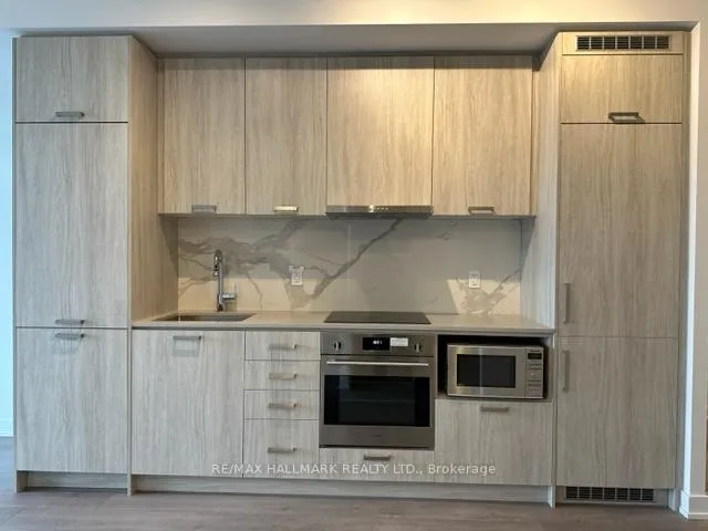 Photo 7 of Unit 822, 38 Honeycrisp Crescent, Vaughan, Vaughan Corporate Centre — HOMEH