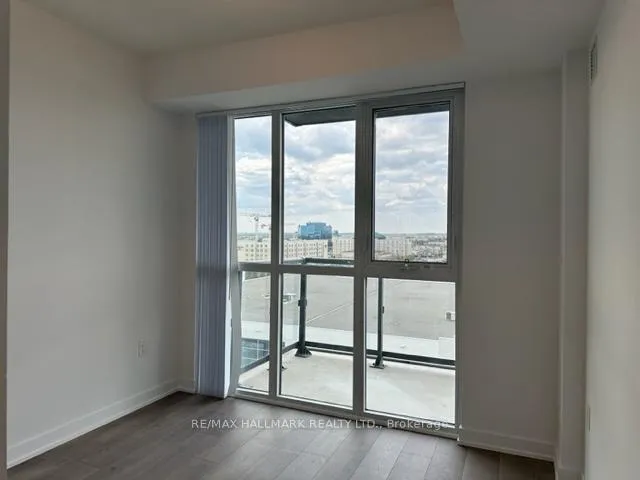 Photo 11 of Unit 822, 38 Honeycrisp Crescent, Vaughan, Vaughan Corporate Centre — HOMEH