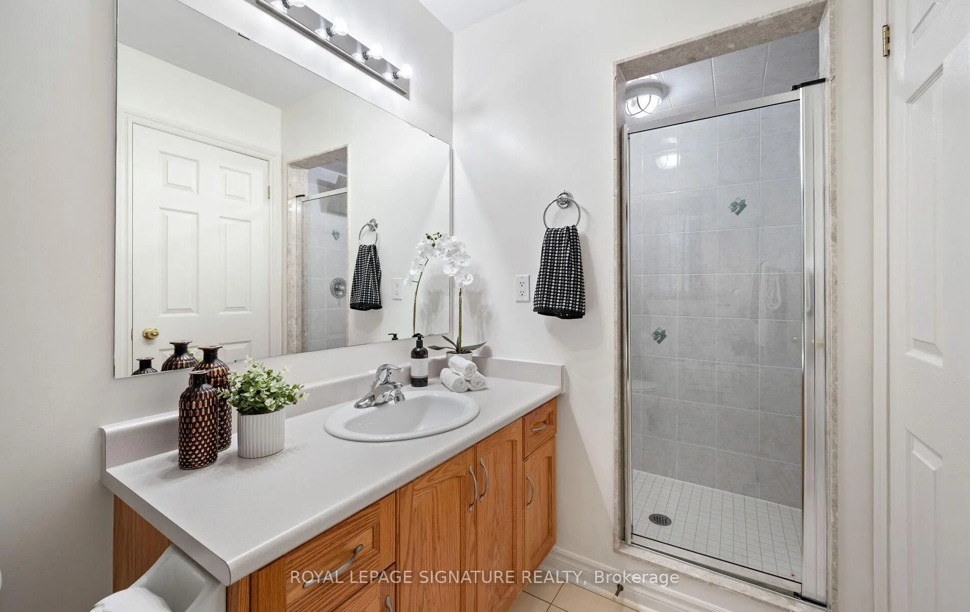 Photo 32 of 364 Hobbs Crescent, Milton, Clarke — HOMEH
