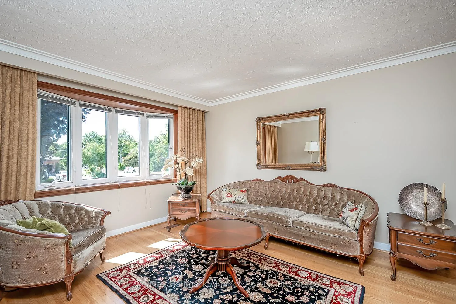 Photo 7 of 543 Pinegrove Road, Oakville, West — HOMEH