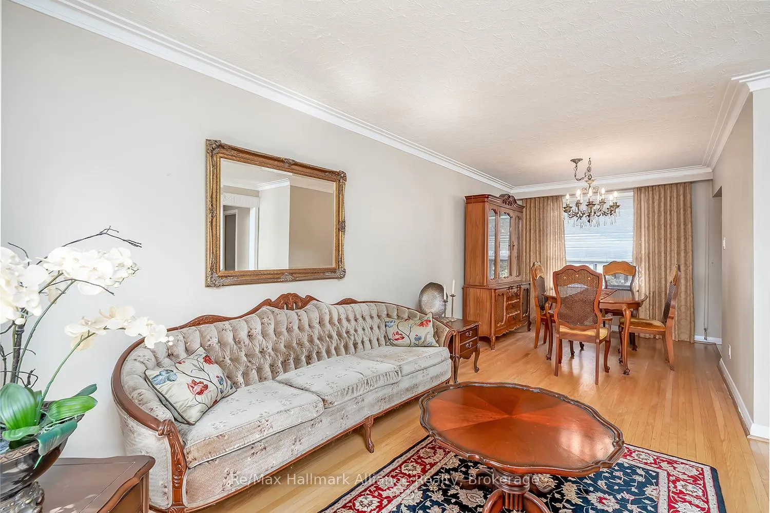 Photo 9 of 543 Pinegrove Road, Oakville, West — HOMEH