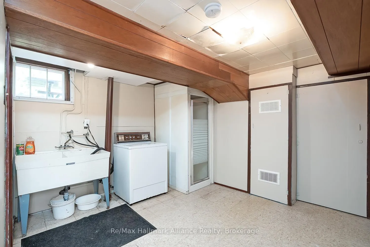 Photo 25 of 543 Pinegrove Road, Oakville, West — HOMEH