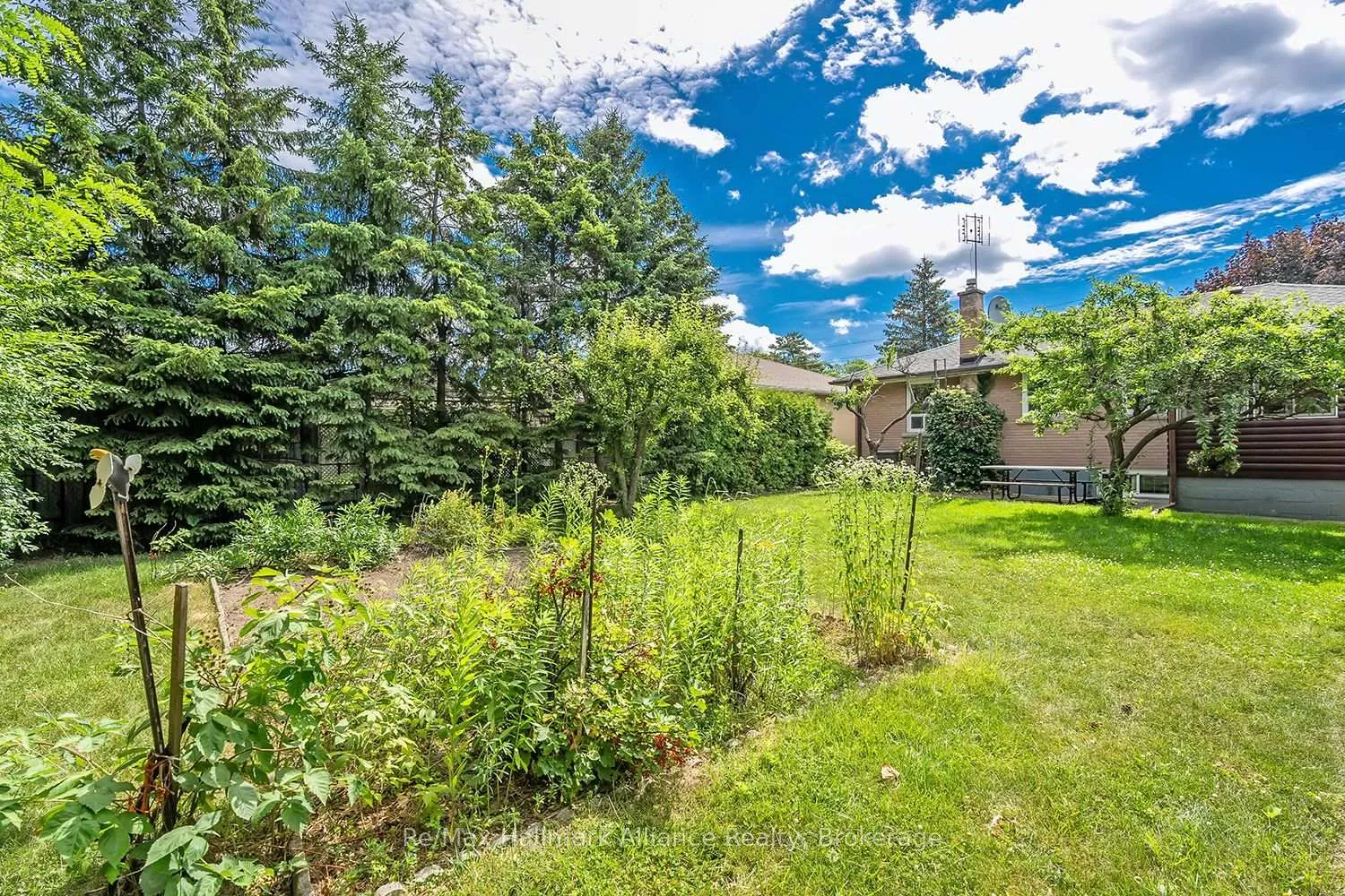 Photo 33 of 543 Pinegrove Road, Oakville, West — HOMEH