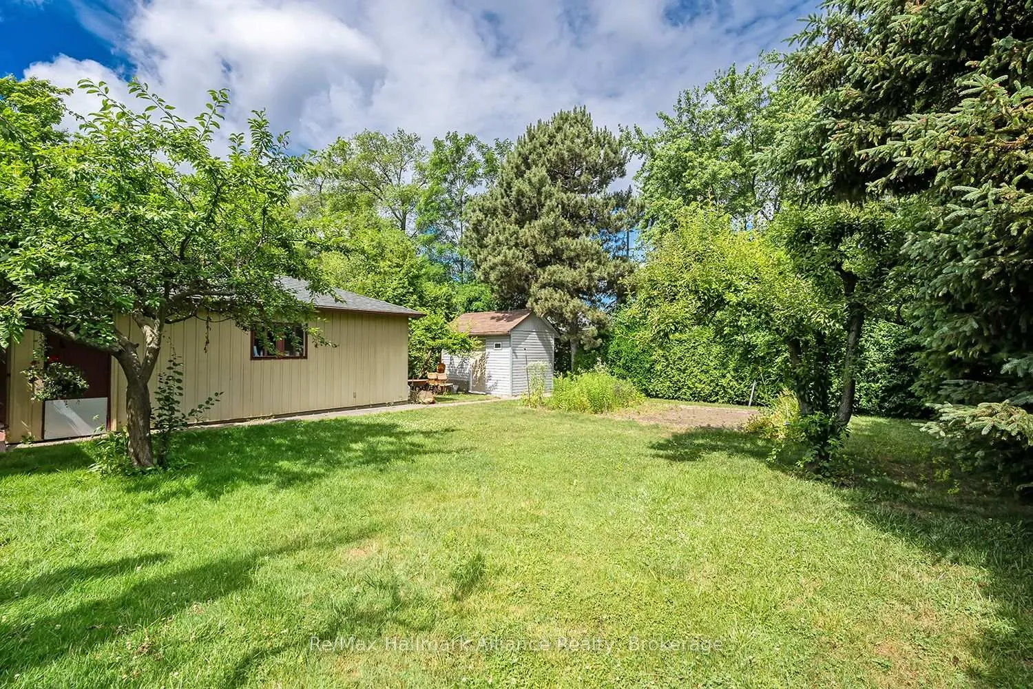 Photo 39 of 543 Pinegrove Road, Oakville, West — HOMEH