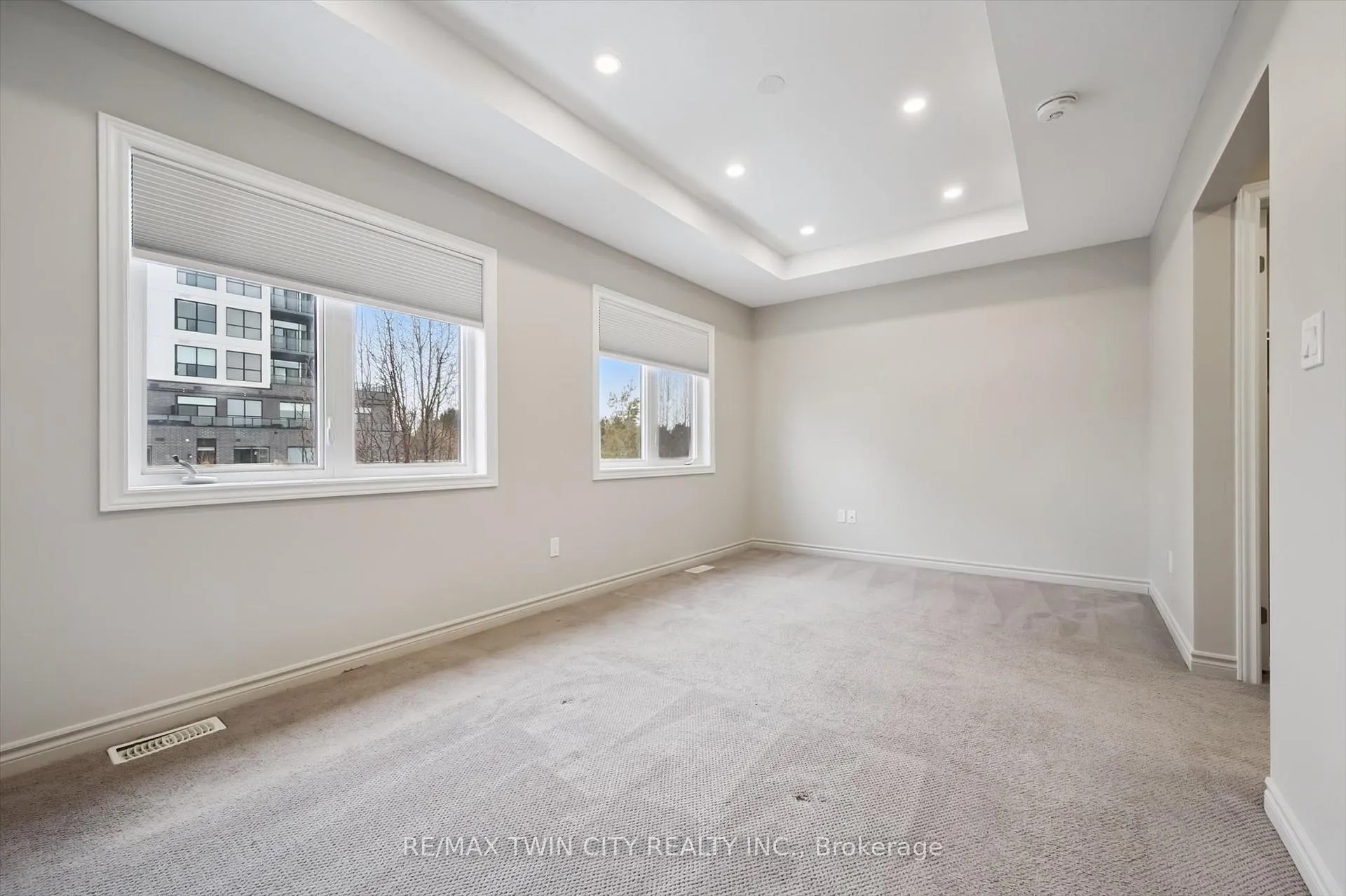 Photo 14 of 108 Hawkins Drive, Guelph, Pineridge/Westminster Woods — HOMEH