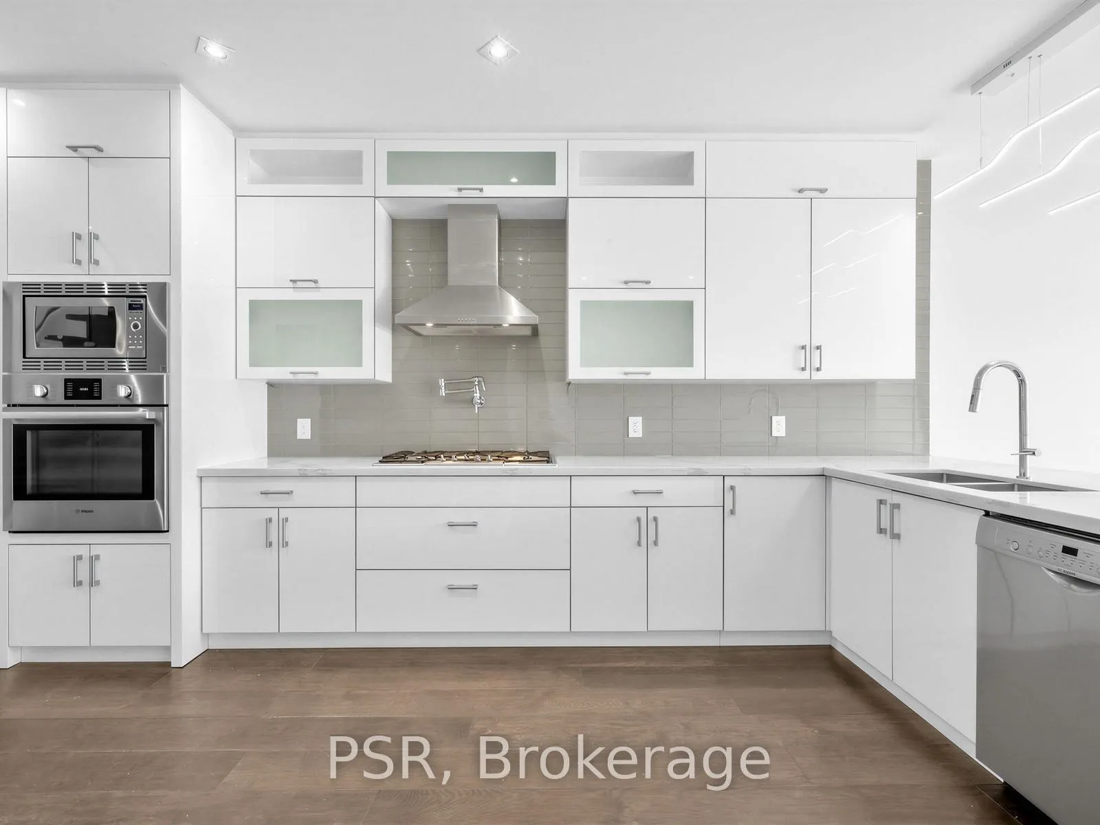 Photo 9 of 520 McRoberts Avenue, Toronto, Caledonia-Fairbank — HOMEH