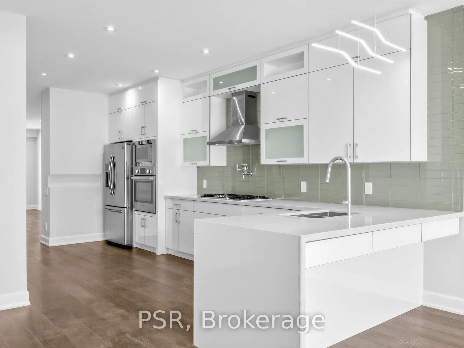 Photo 11 of 520 McRoberts Avenue, Toronto, Caledonia-Fairbank — HOMEH