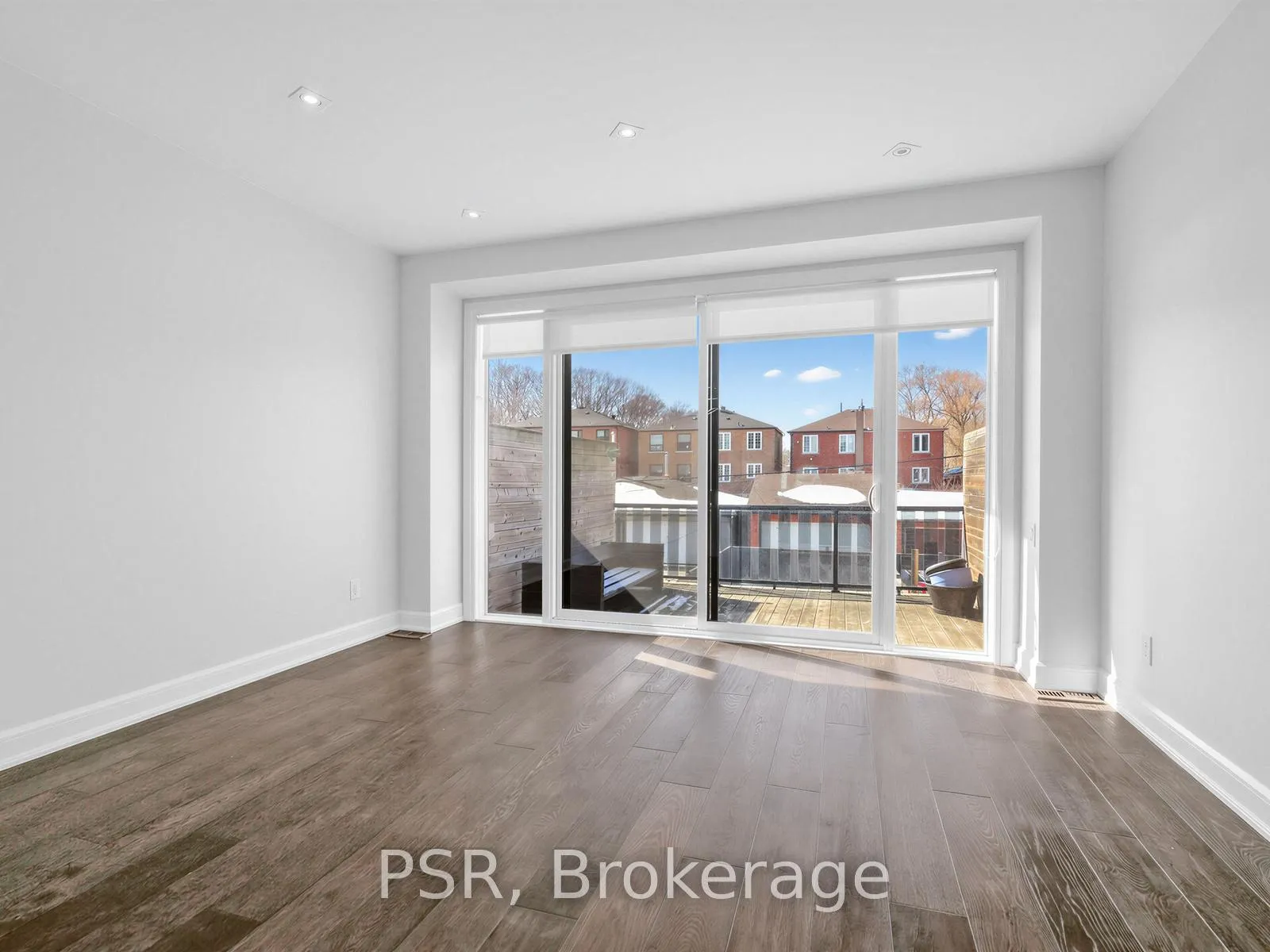 Photo 12 of 520 McRoberts Avenue, Toronto, Caledonia-Fairbank — HOMEH