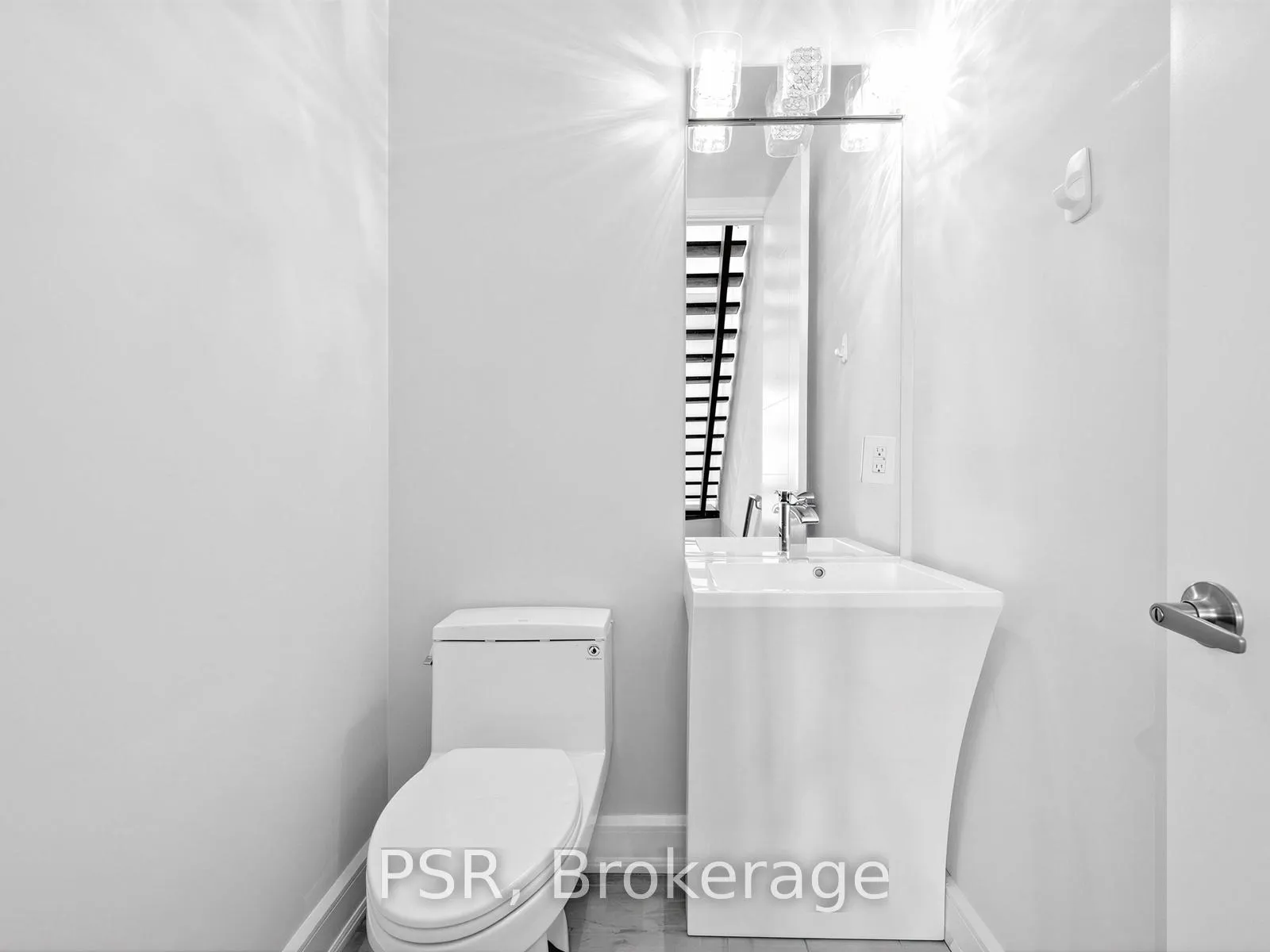 Photo 16 of 520 McRoberts Avenue, Toronto, Caledonia-Fairbank — HOMEH