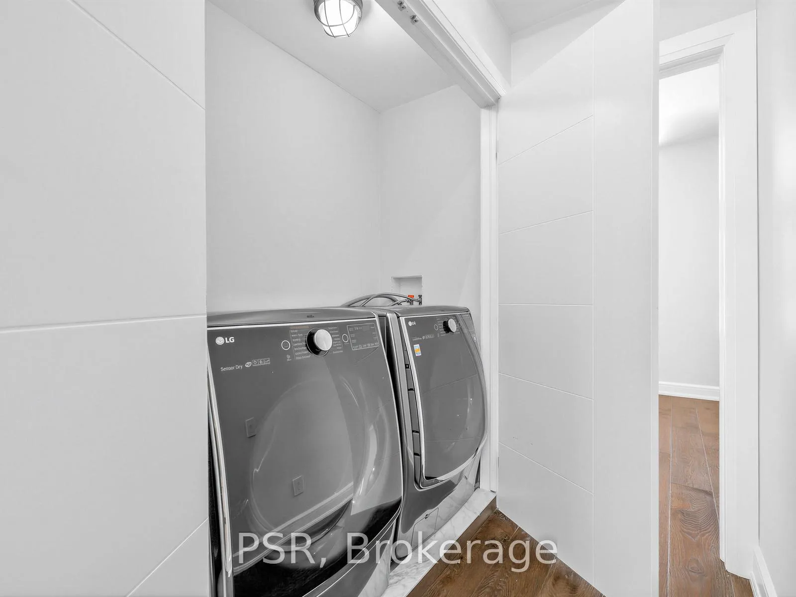 Photo 19 of 520 McRoberts Avenue, Toronto, Caledonia-Fairbank — HOMEH