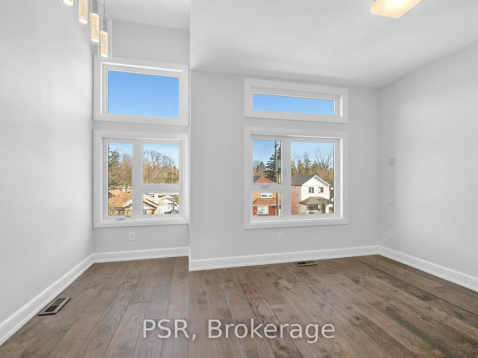 Photo 20 of 520 McRoberts Avenue, Toronto, Caledonia-Fairbank — HOMEH