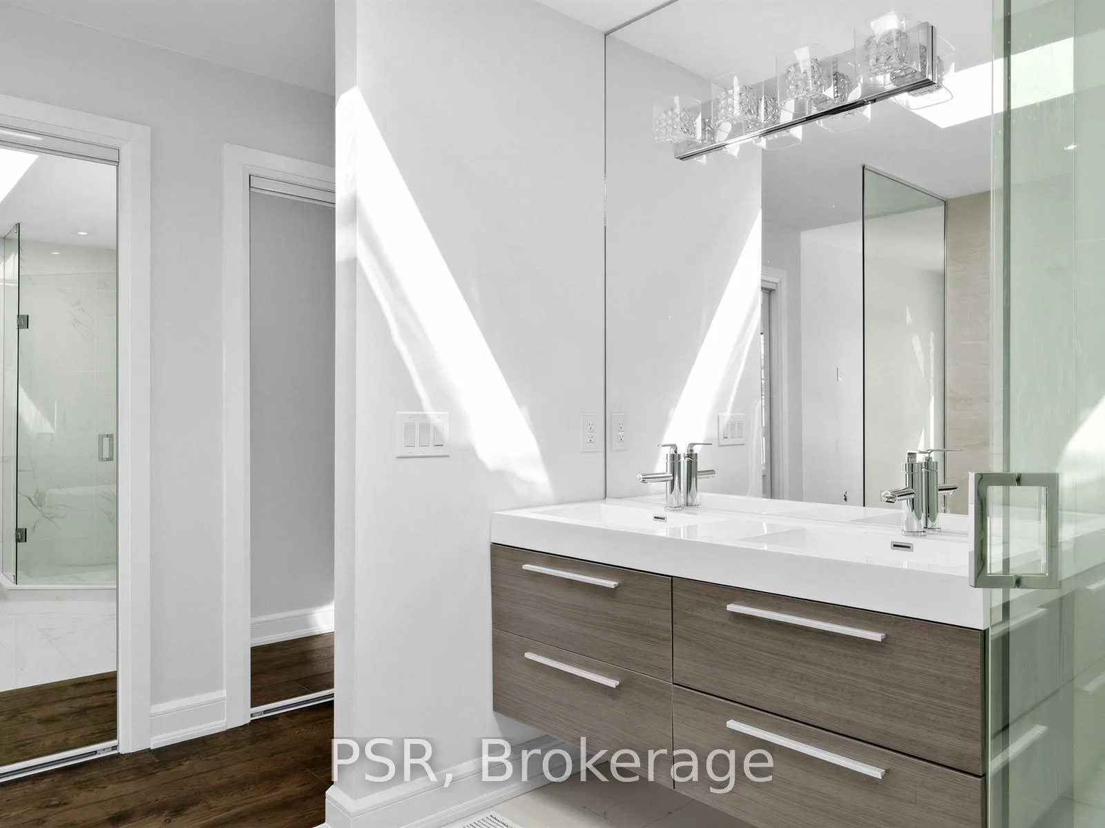 Photo 27 of 520 McRoberts Avenue, Toronto, Caledonia-Fairbank — HOMEH