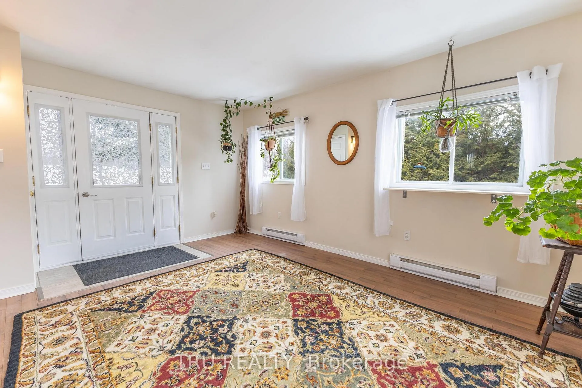 Photo 4 of 19 Maplewood Avenue, Beckwith, Beckwith Twp — HOMEH