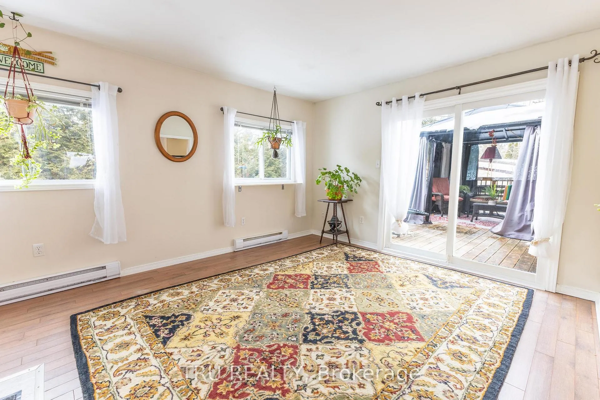 Photo 5 of 19 Maplewood Avenue, Beckwith, Beckwith Twp — HOMEH
