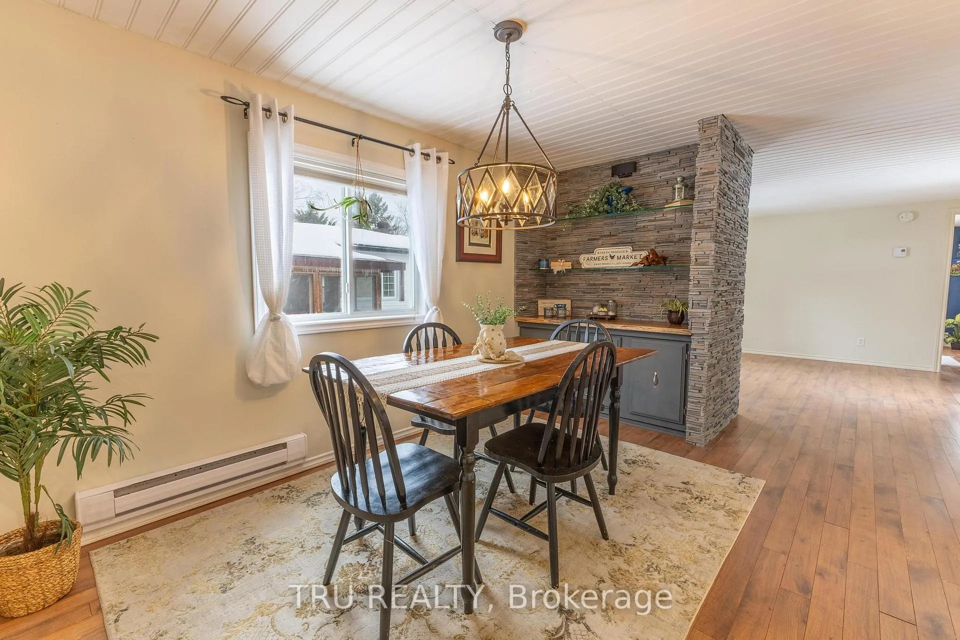 Photo 12 of 19 Maplewood Avenue, Beckwith, Beckwith Twp — HOMEH