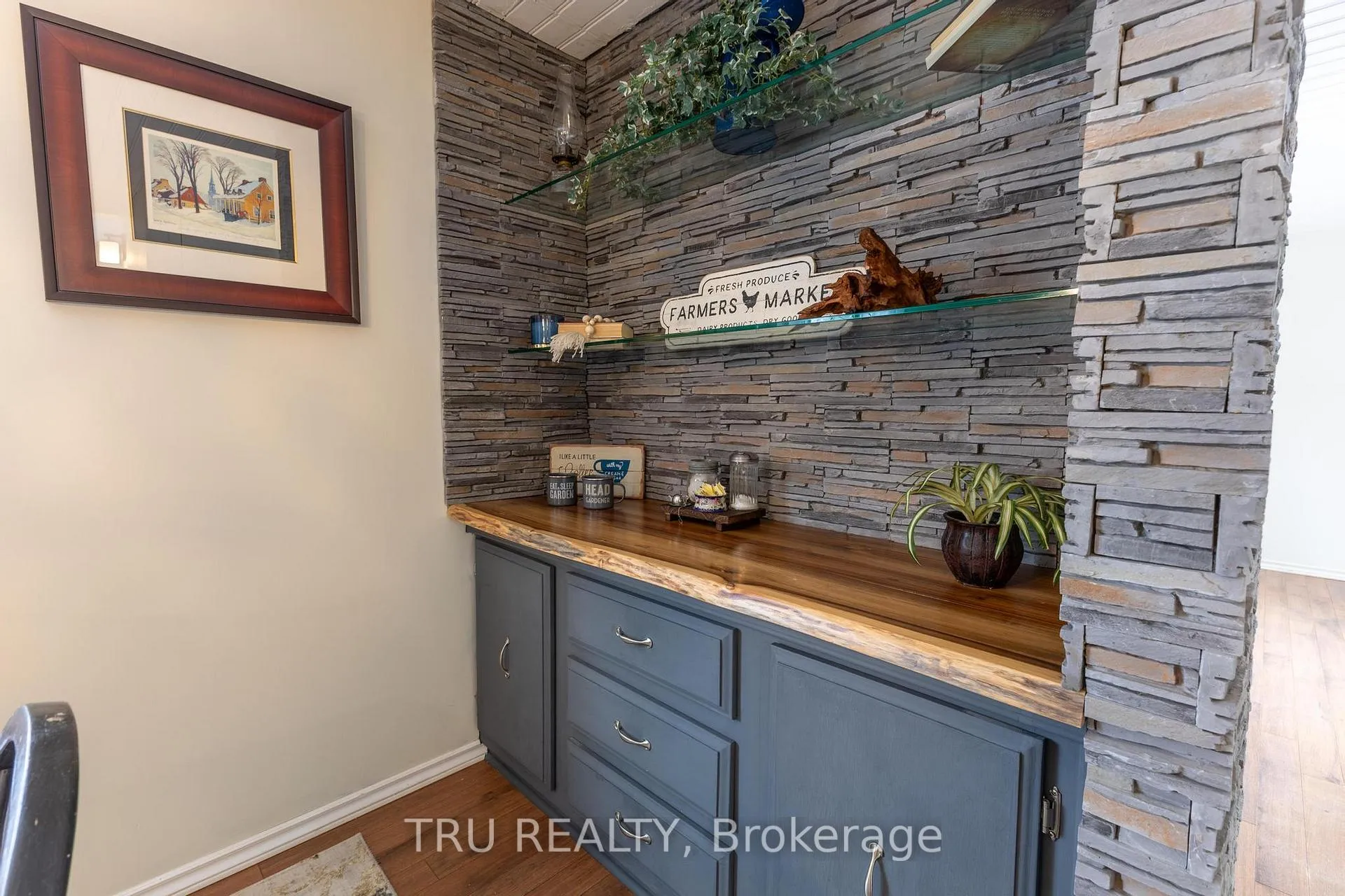 Photo 13 of 19 Maplewood Avenue, Beckwith, Beckwith Twp — HOMEH