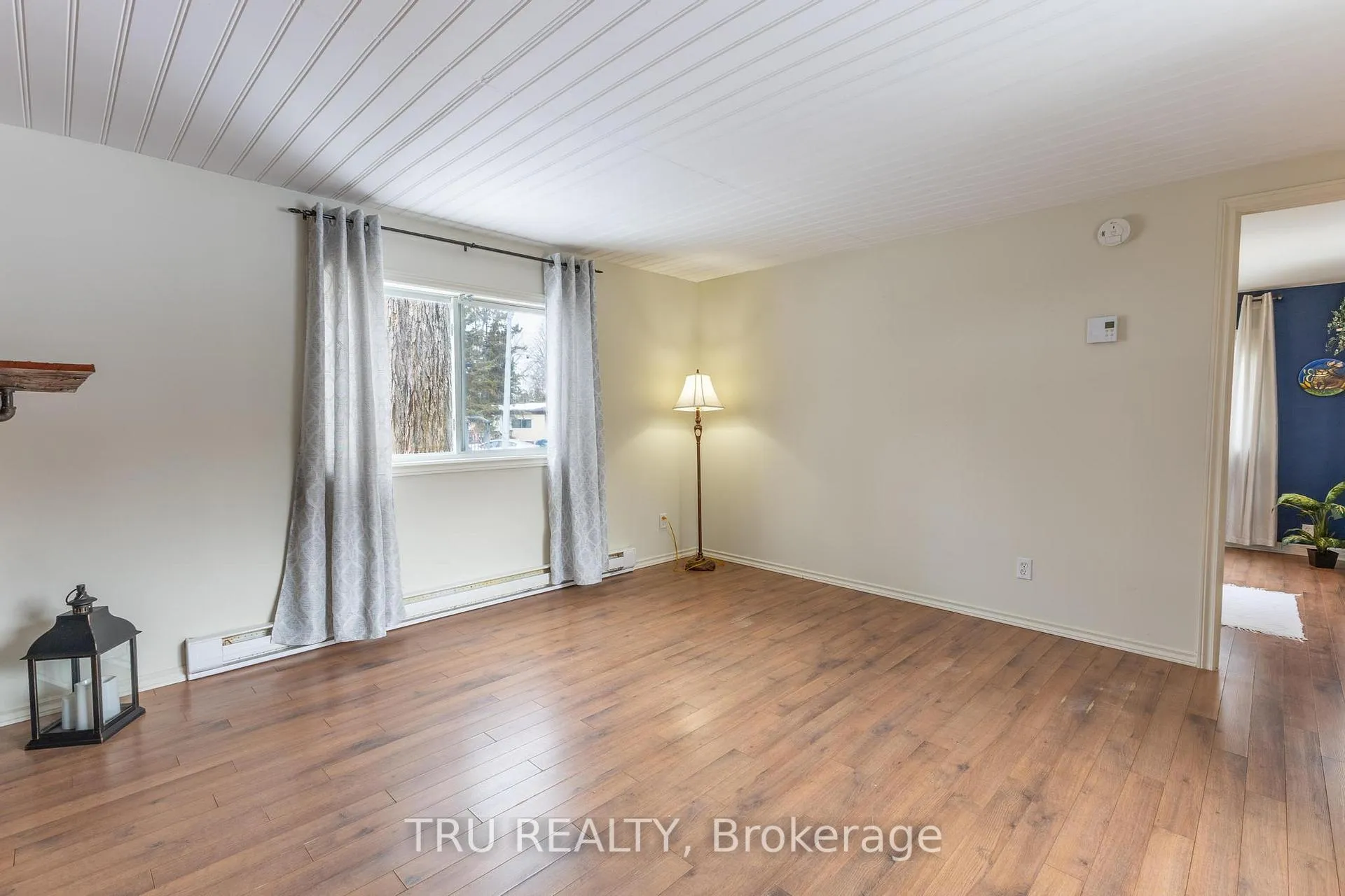 Photo 16 of 19 Maplewood Avenue, Beckwith, Beckwith Twp — HOMEH