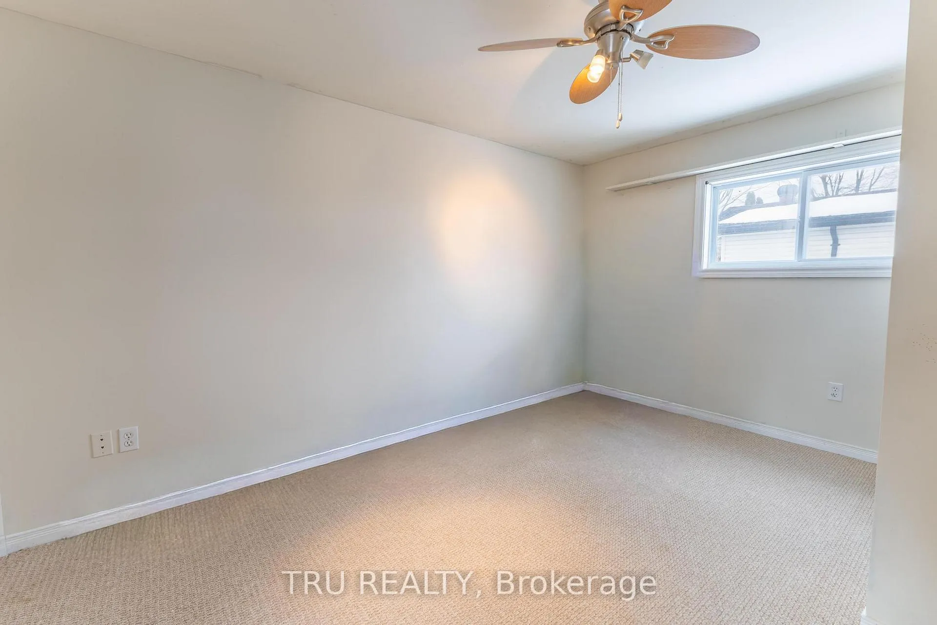 Photo 21 of 19 Maplewood Avenue, Beckwith, Beckwith Twp — HOMEH