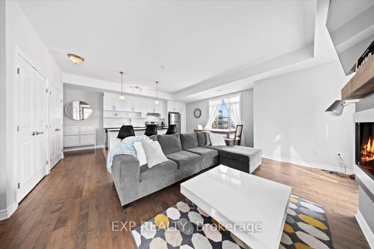 Photo 5 of 19 Earlton Private, Ottawa, Kanata - Kanata Lakes/Heritage Hills — HOMEH