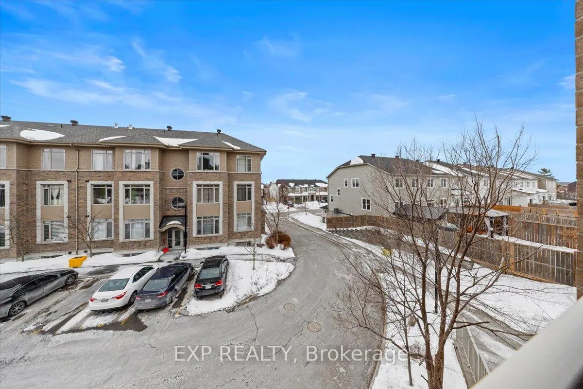 Photo 17 of 19 Earlton Private, Ottawa, Kanata - Kanata Lakes/Heritage Hills — HOMEH