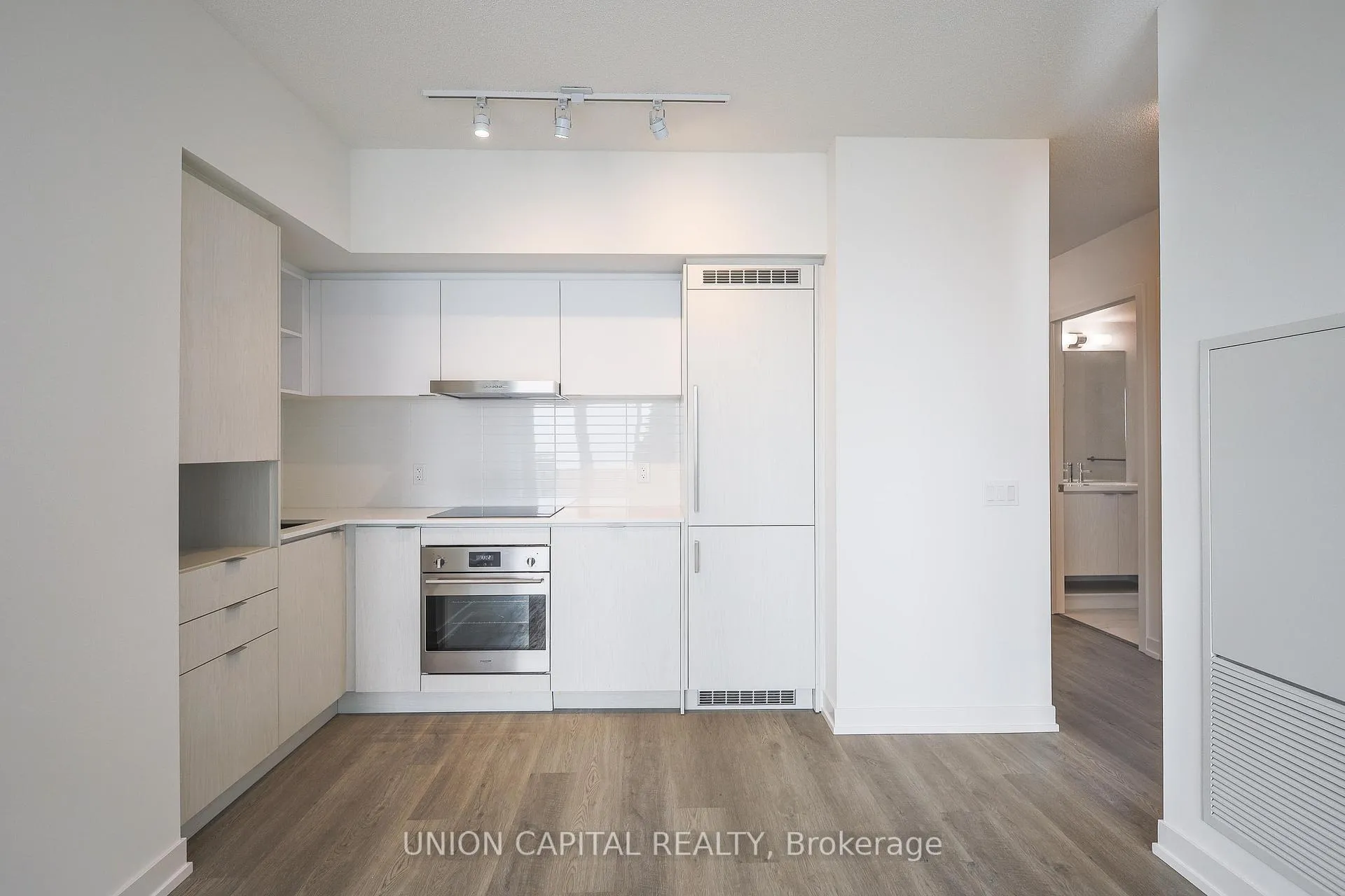 Photo 8 of Unit 2711, 55 Cooper Street, Toronto, Waterfront Communities — HOMEH