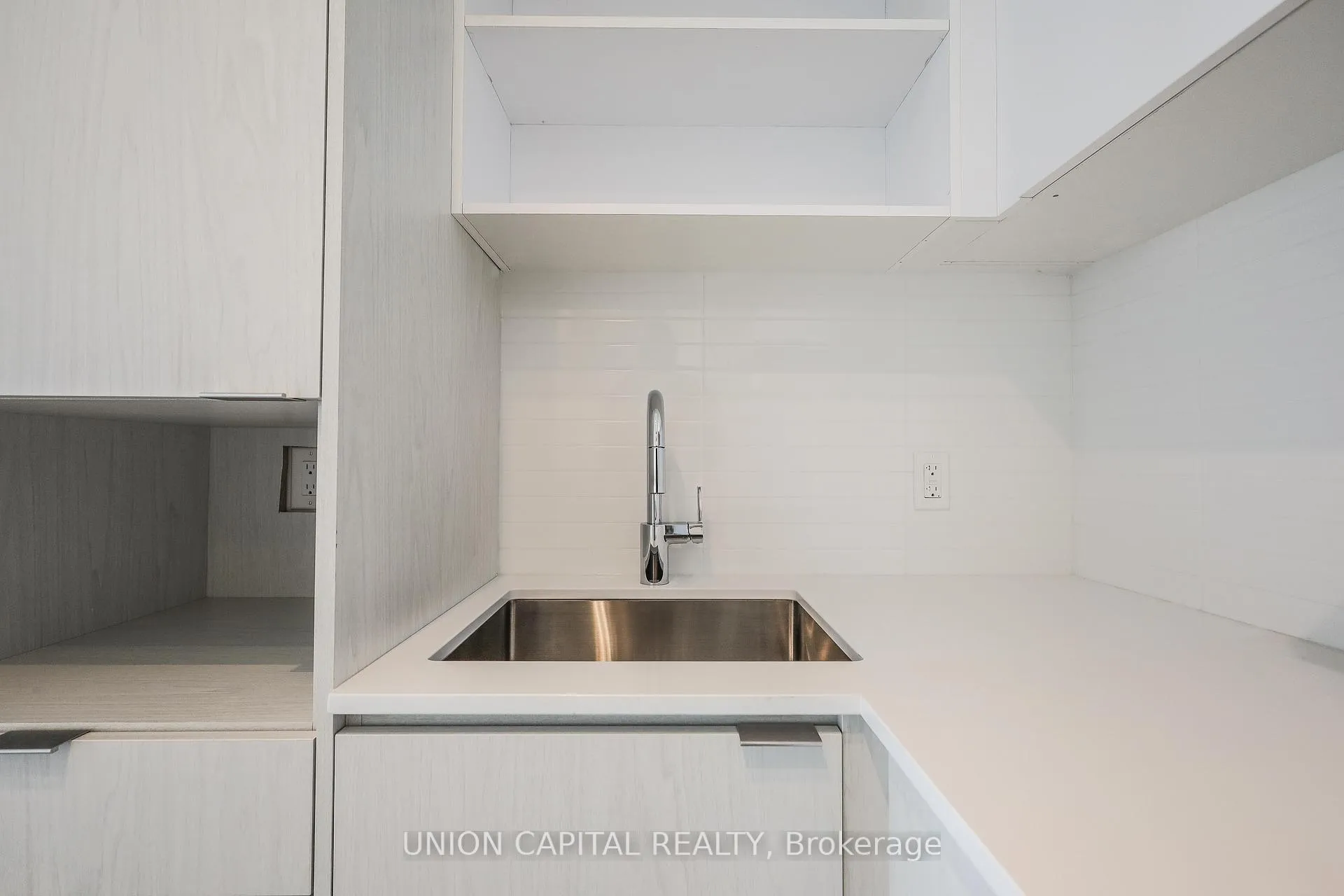 Photo 11 of Unit 2711, 55 Cooper Street, Toronto, Waterfront Communities — HOMEH