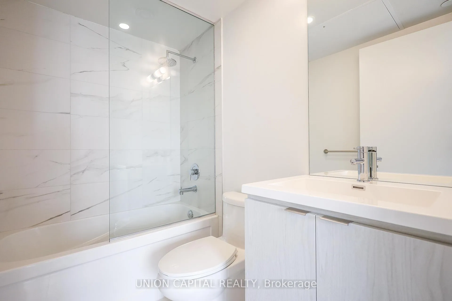 Photo 18 of Unit 2711, 55 Cooper Street, Toronto, Waterfront Communities — HOMEH
