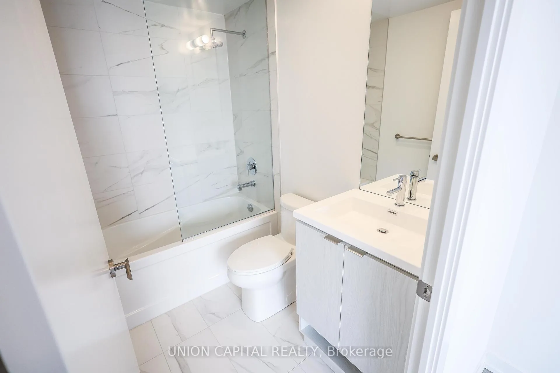 Photo 19 of Unit 2711, 55 Cooper Street, Toronto, Waterfront Communities — HOMEH