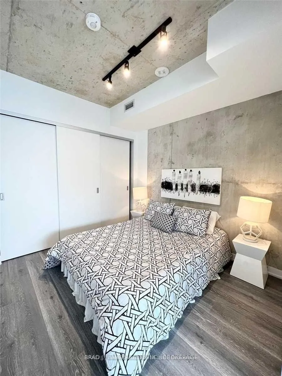 Photo 5 of Unit 813, 55 Ontario Street, Toronto, Moss Park — HOMEH
