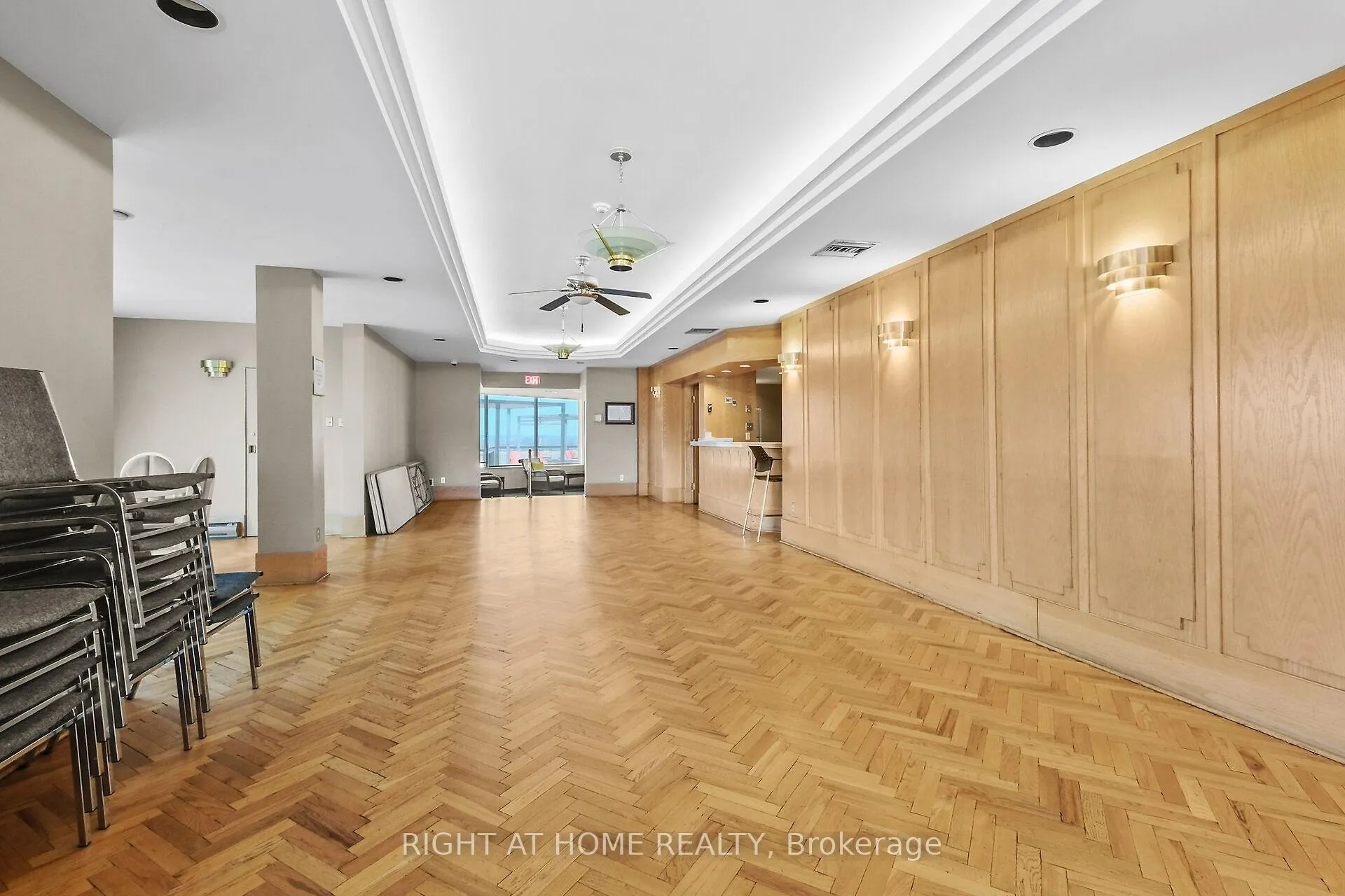 Photo 25 of Unit 808, 2759 Carousel Crescent, Ottawa, Emerald Woods/Sawmill Creek — HOMEH