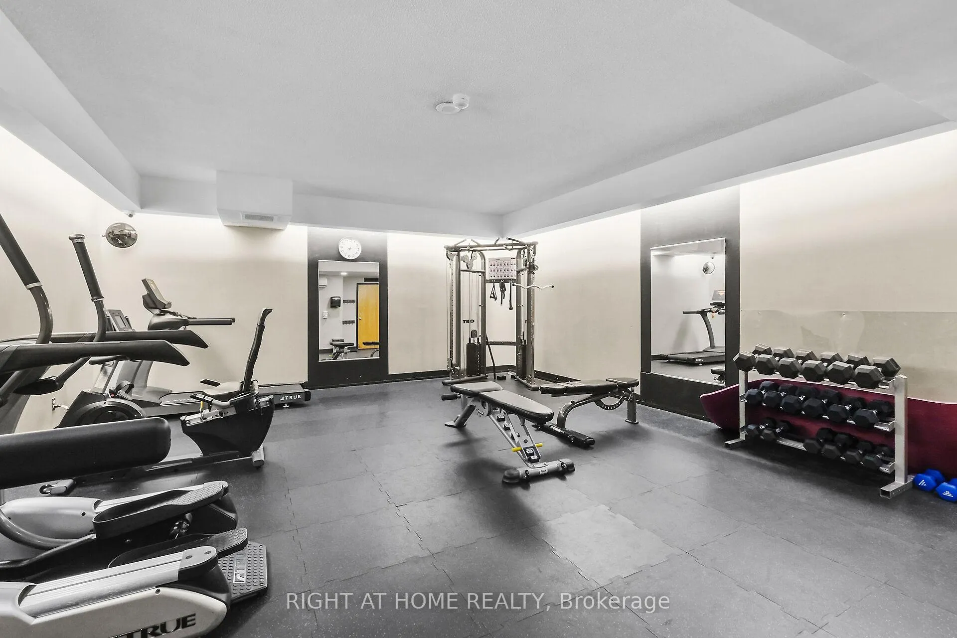 Photo 27 of Unit 808, 2759 Carousel Crescent, Ottawa, Emerald Woods/Sawmill Creek — HOMEH