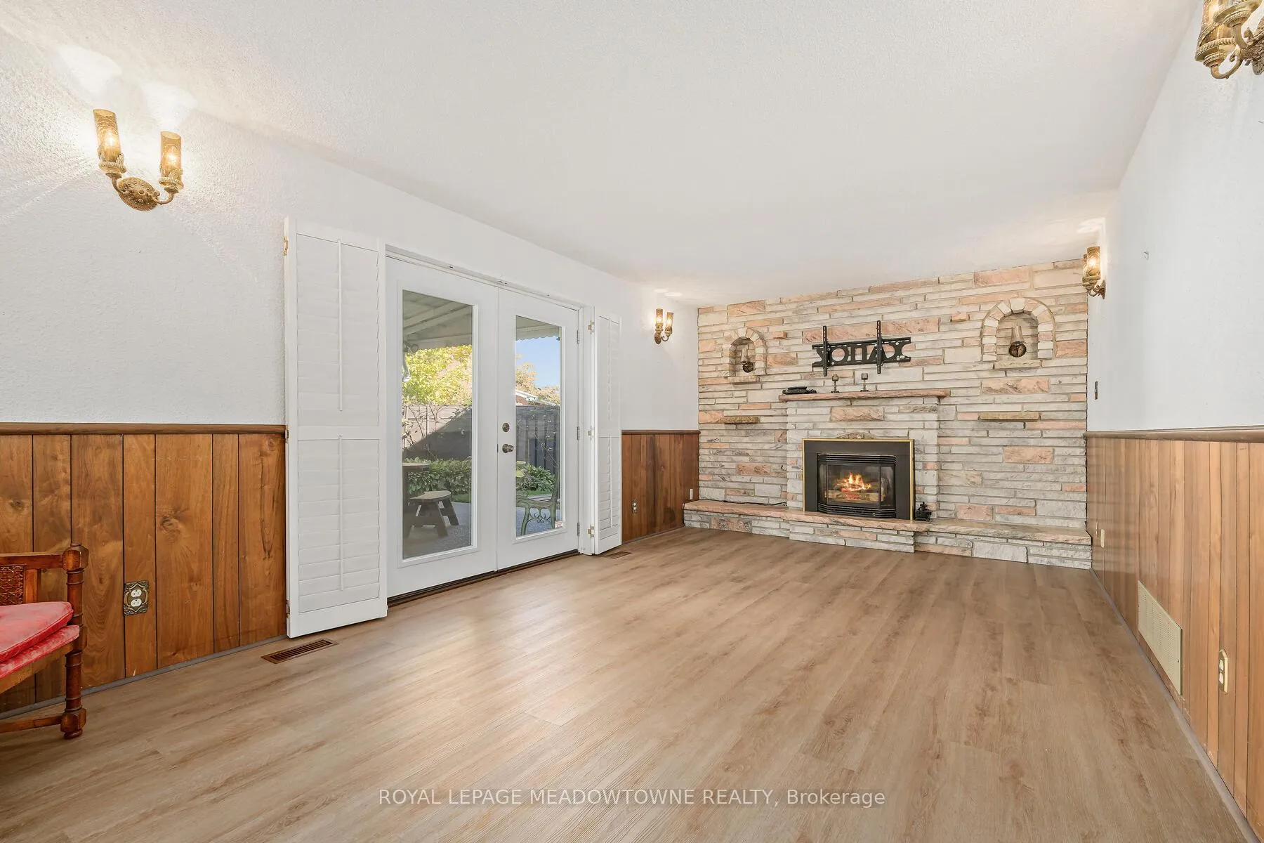 Photo 14 of 305 Ulric Crescent, Oakville, West — HOMEH